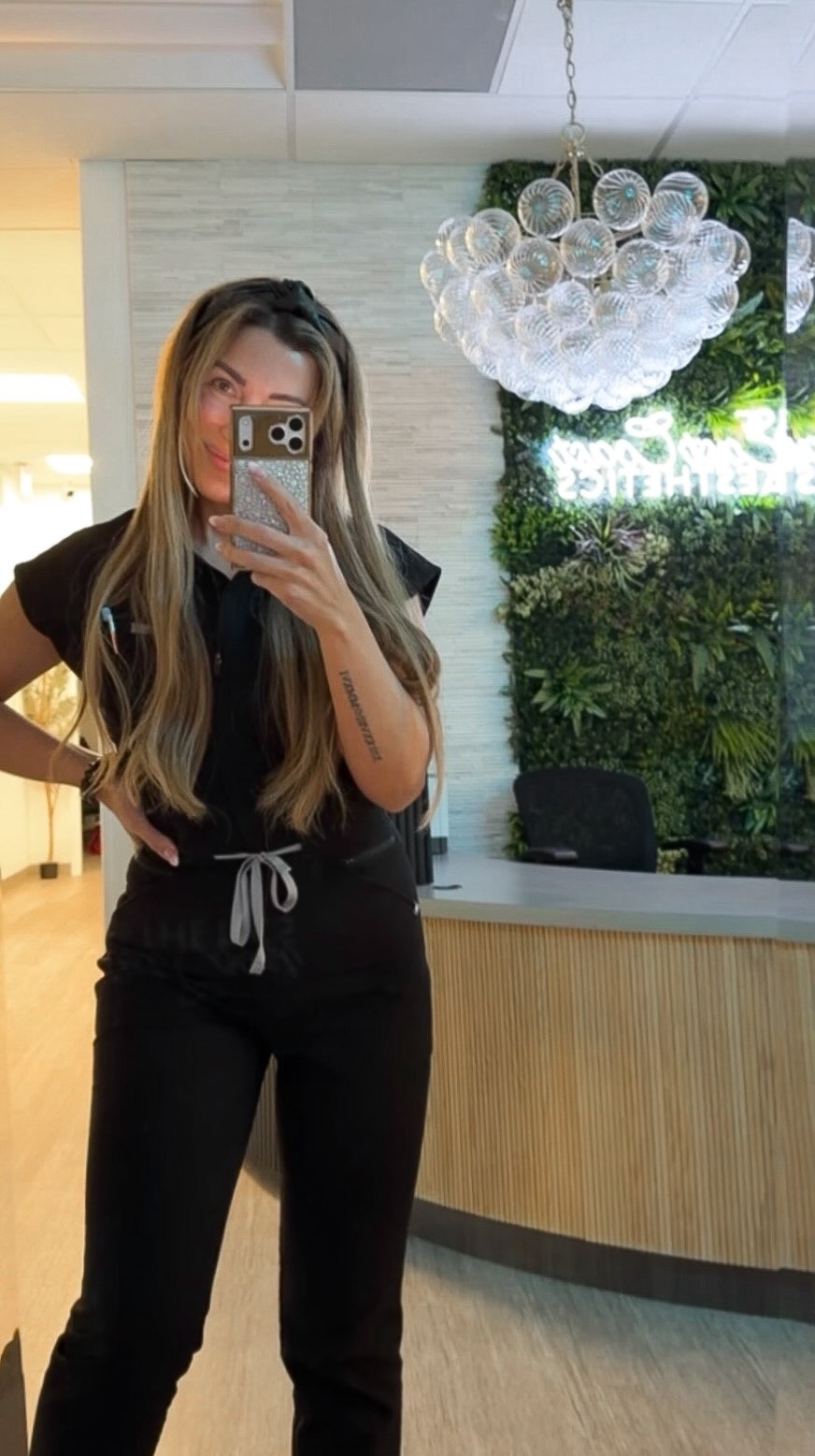 Clocked in vs Clocked out 💉✨💪🏼
#eastcoastaesthetics #medspa #clockedinvsclockedout