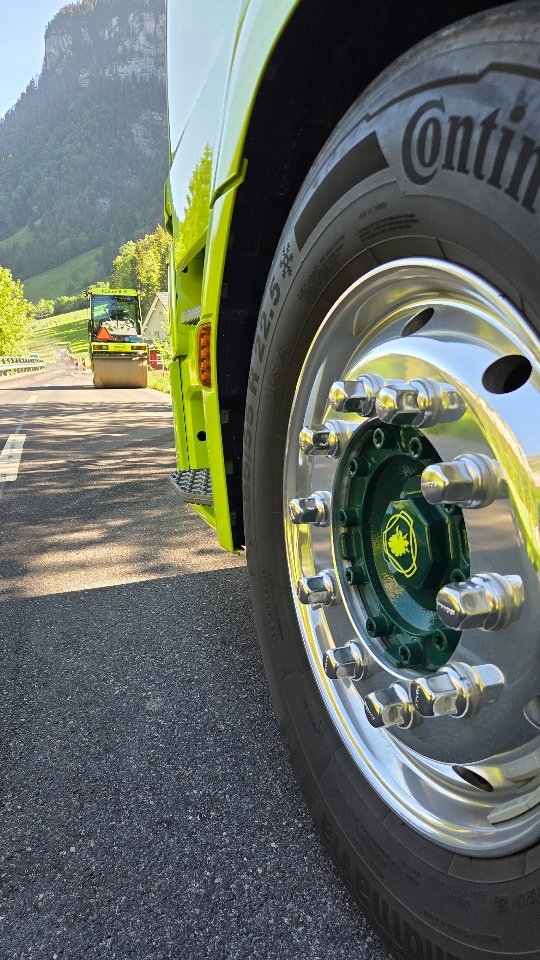 #asphalt #strassenbau #gurtnerbaumaschinen #käppelischwyzag #sommer
