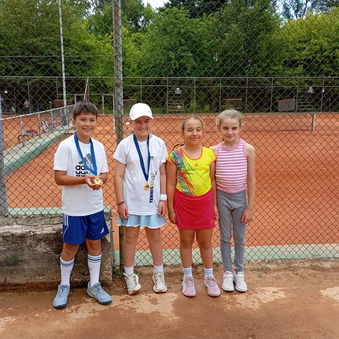 Στο Ε3 U10-U14 που διεξήχθη στα Γιάννενα (23-24/5) συμμετείχαν οι αθλητές μας με τα αποτελέσματα να έχουν ως εξής:
ΑΓΟΡΙΑ 14
3η Θέση Φαφούτης Ηλίας
ΚΟΡΙΤΣΙΑ 10
3η Θέση Βακκά Αφροδίτη
Σ