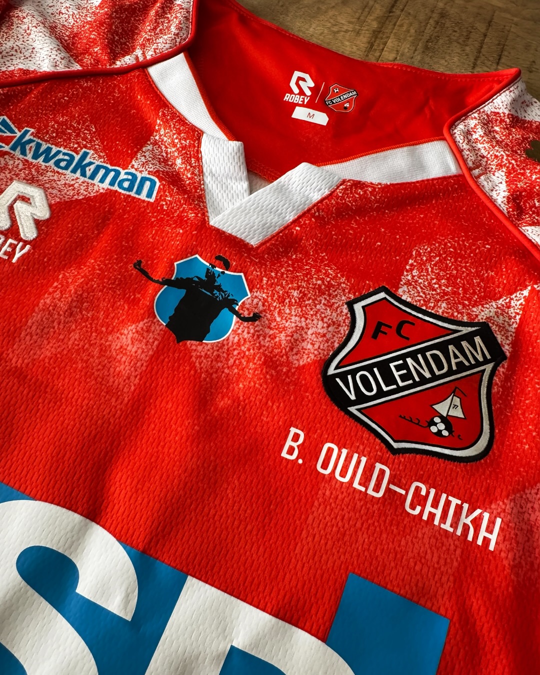 😮💨🔥
Bilal Ould-Chikh match worn vs Telstar 🧡⚽️
Eredivisie 17/05/2026 📍Kras Stadion
This one is special ❤️🖤
Robert Mühren farewell badge👕✨
These are the shirts that make the hobby way too addictive 😭😉
#matchworn #farewell #volendam #collection #maroc