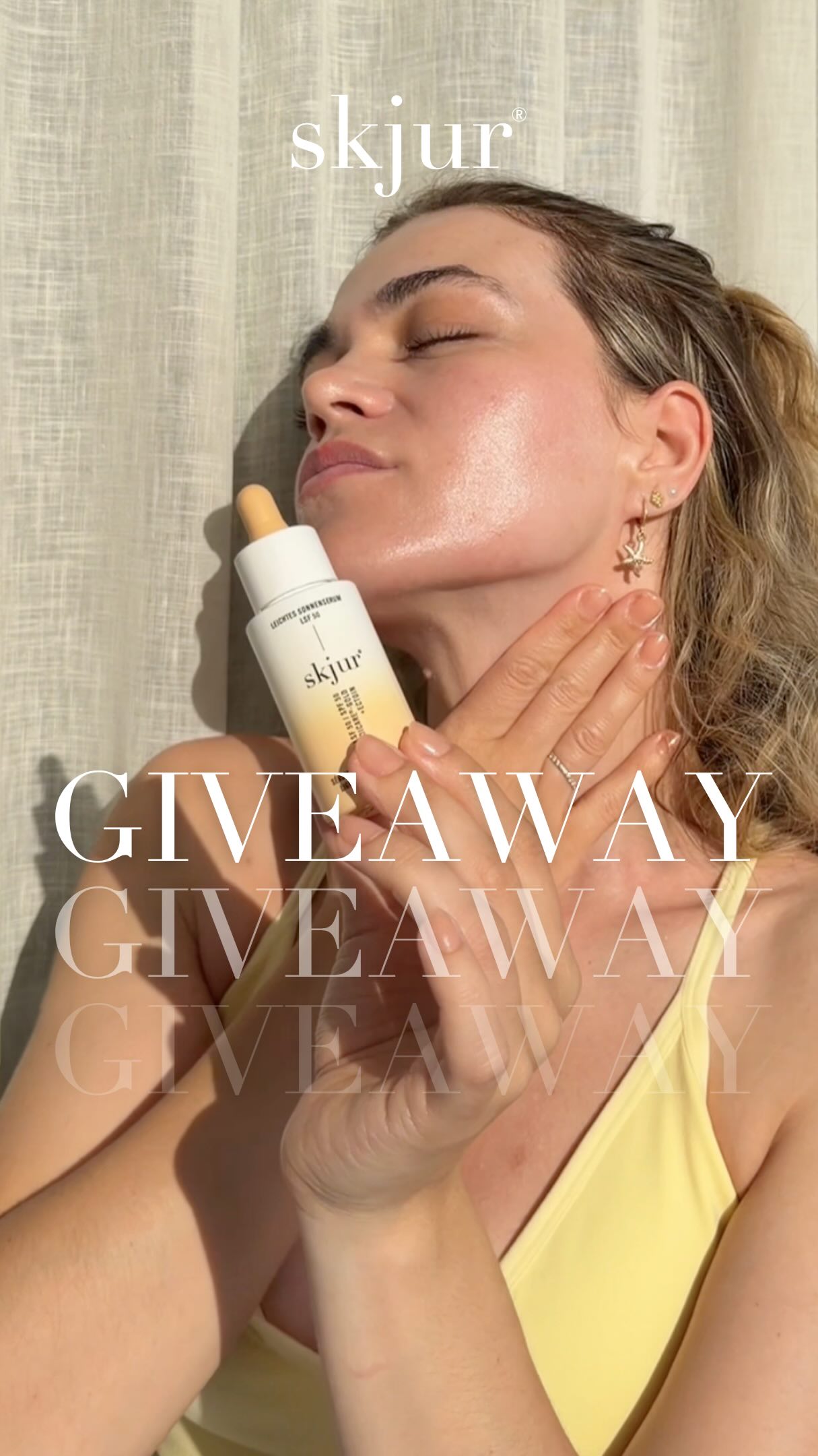☀️GIVEAWAY TIME ☀️
Gewinne das skjur® Sonnenserum LSF 50 und die skjur® Tagescreme mit natürlichem LSF 15 für deinen perfekten Summer Glow.
So machst du mit:
• Folge @skjur_austria & @marcela.deutsch
• Markiere 2 Freundinnen, die ihre Haut diesen Sommer perfekt schützen wollen
• Teile das Gewinnspiel in deiner Story für ein extra Los
Das Gewinnspiel endet am 28.Juni 2026 um 00:00 Uhr. Teilnahme nur aus Österreich möglich. 🇦🇹Dieses Gewinnspiel steht in keiner Verbindung zu Instagram oder Meta. Die Gewinnerin wird in den Kommentaren benachrichtigt und hat 24 Stunden Zeit, sich zu melden. Der Gewinn kann nicht in bar ausgezahlt werden.
Viel Glück und keep on shining!✨
#giveaway #gewinnspiel #skjur #sonnenpflege #lsf50