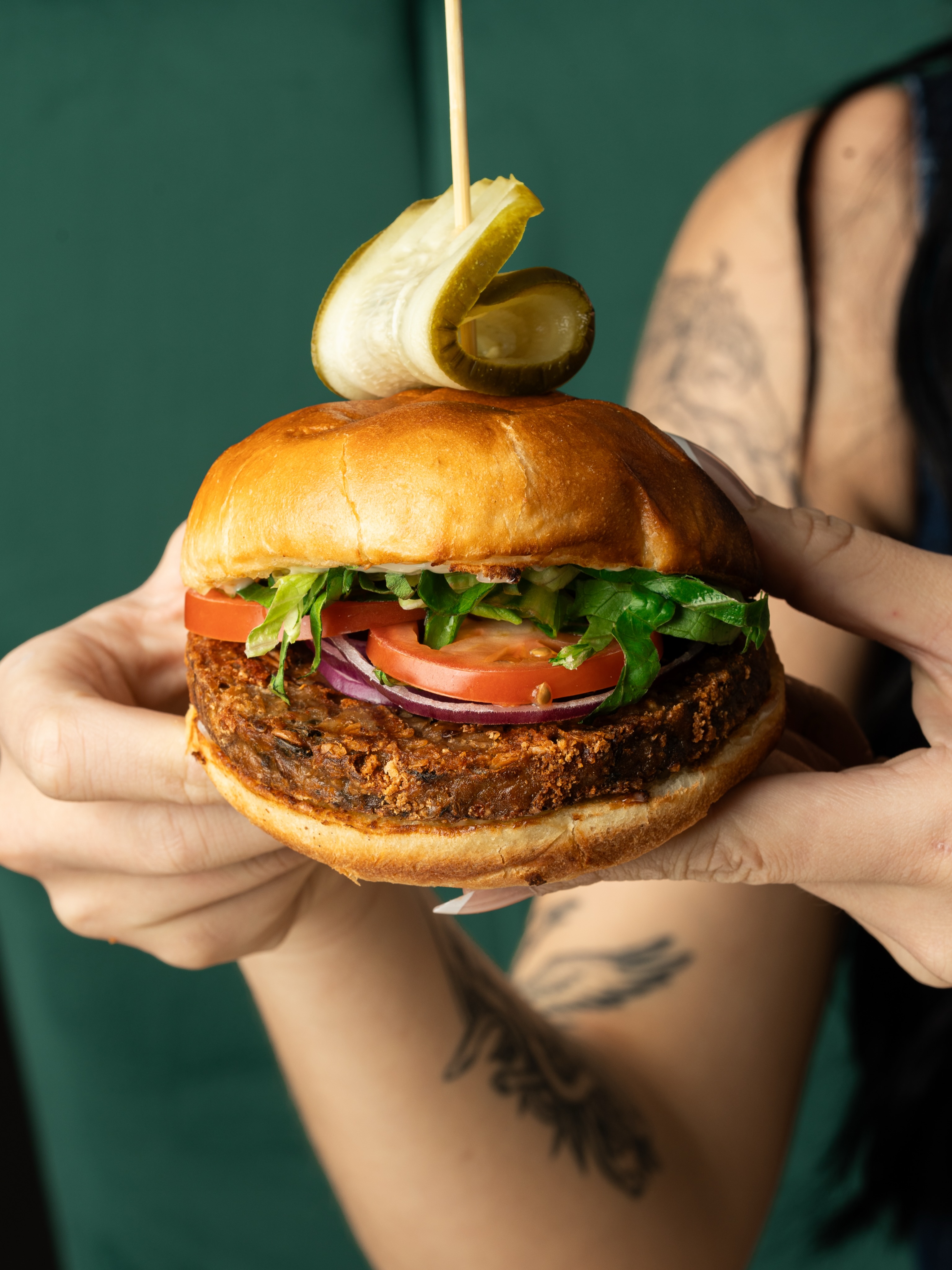 Join us tonight for one of the NBA’s biggest rivalry Game 7s in recent history. Grab a burger, grab a seat, grab a beer. 🏀🍻
That’s your game plan. Thank us later.