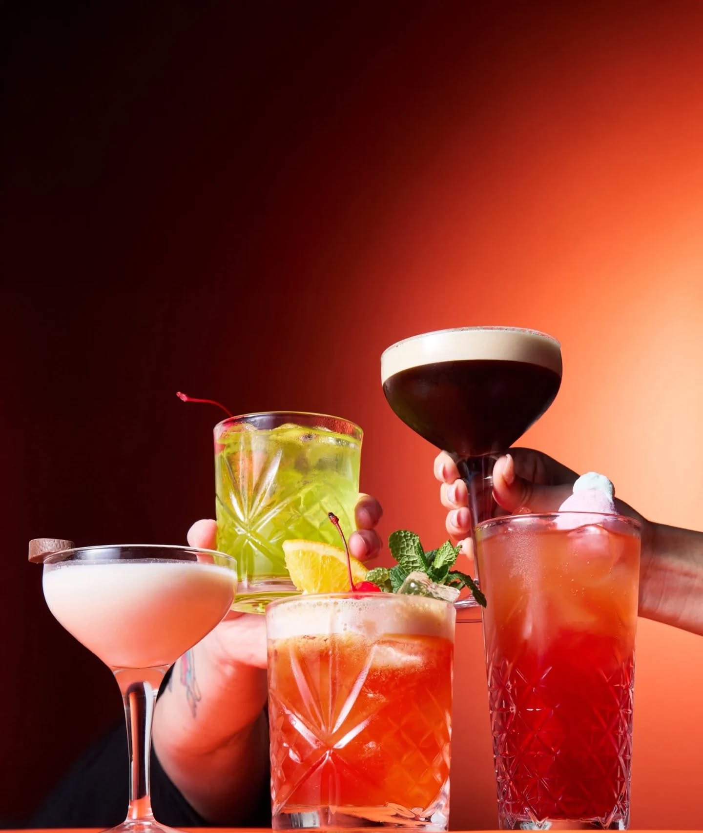 Thursday Craft & Cocktails at @two_willows_wgc ๐น ๐บ
Sit back and enjoy a cold craft beer or a cocktail for ยฃ5.75๐
#ThirstyThursday #craftbeer #cocktails #Pub #welwyngardencity