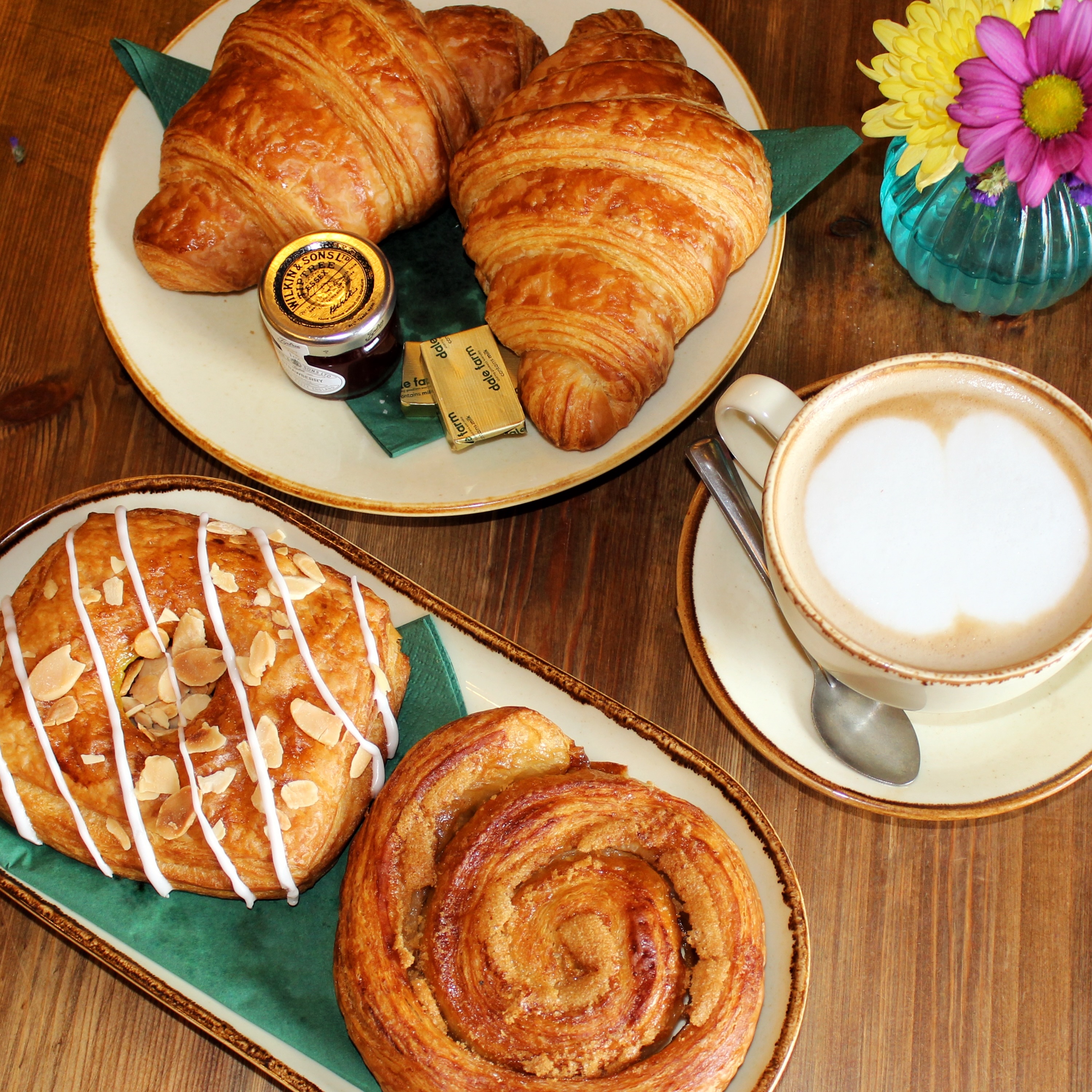 Start your day the Bakewell way ☕🥐✨
There’s nothing better than a freshly brewed coffee and a handmade pastry before a day exploring beautiful Bakewell 😍
Join us at The Old Original Bakewell Pudding Shop and enjoy any hot drink and a delicious pastry for just £7.75!💛
Choose from:
🥐 All-Butter Croissant
🍫 Pain au Chocolate
🍥 Cinnamon Swirl
🍋 Raspberry and Lemon Danish
Freshly baked. Perfectly paired. The tastiest way to start your day ✨
#oldoriginalbakewellpuddingshop #pastrygram #breakfastinbakewell