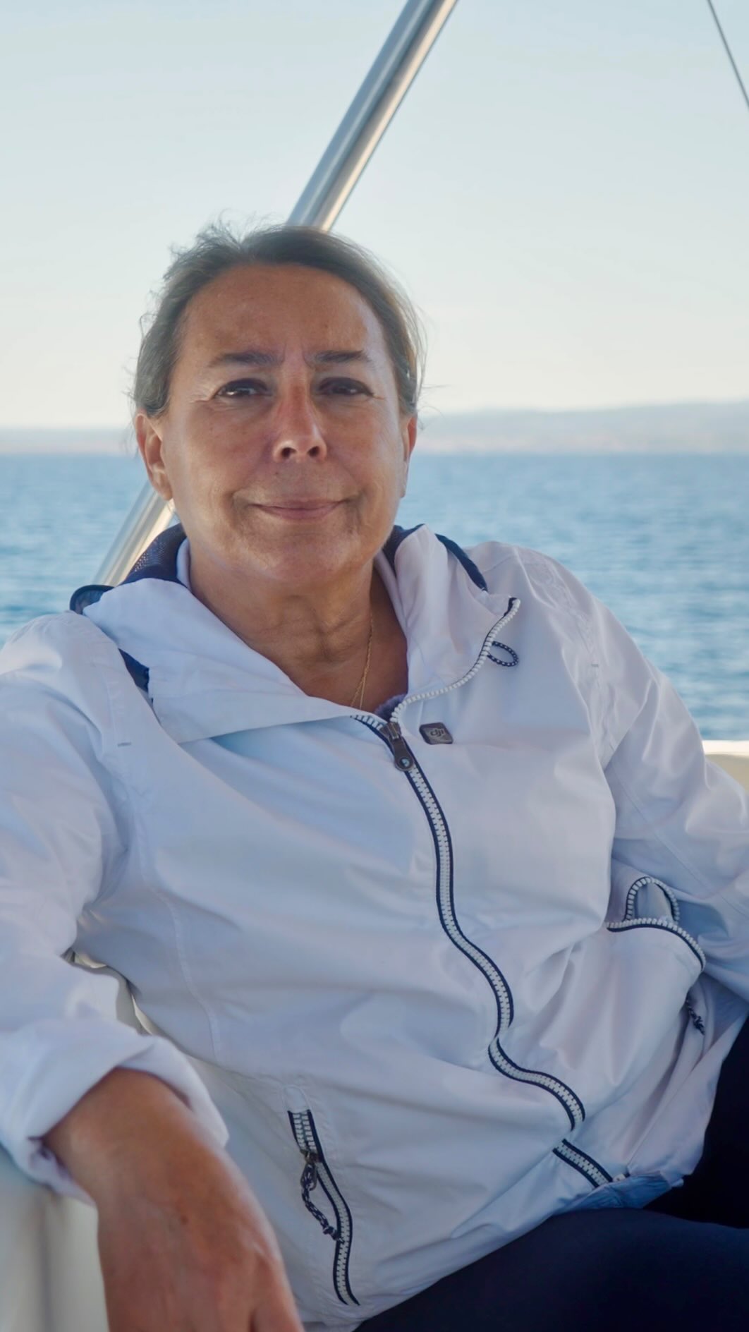 L’amore comune per il mare e l’impegno di preservarlo per le generazioni future. 🌊
Le parole della Vice Presidente della @lega_navale_italiana sez. Alghero, Adriana Deriu. @algheroleganavaleitaliana
~
A shared love for the sea and a commitment to preserving it for future generations. 🌊
The words of Adriana Deriu, Vice President of the @lega_navale_italiana Alghero.
A project by @cvcaprera
Scientific partner @oneoceanfound
#progettoMARE #aboutMARE #CentroVelicoCaprera
#MarineResearch #RespectTheOcean