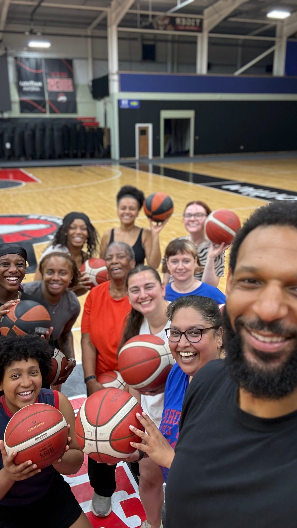 Learning how to play basketball wasn’t on the cards for 2026, but when @bigggmo volunteers to lead a Women Who Can basketball session, how could we resist🤭
We are super fortunate to be supported by lots of amazing organisations and yesterday we were really grateful to be supported by Mo from the WBR Group!
Thank you so so much Mo - in less than 1 hour you’ve helped us to feel more confident & connected AND you’ve given us a newfound appreciation for all things basketball🏀
#csr #charity