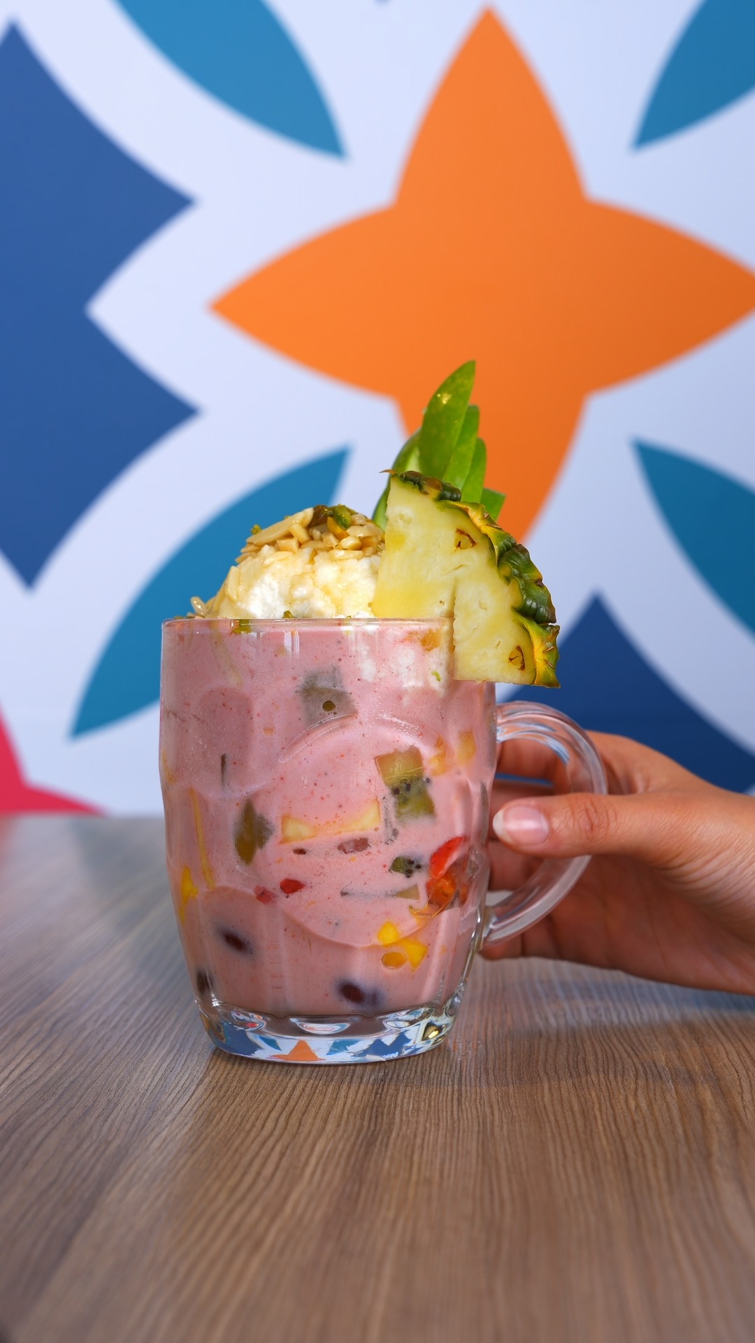 تعا بورّدها with your favorite cocktail in hand. 🍹
📍Lebanon: Hamra Street
📍UAE: Dubai | Abu Dhabi | R.A.K | Sharjah
📍K.S.A: Riyadh