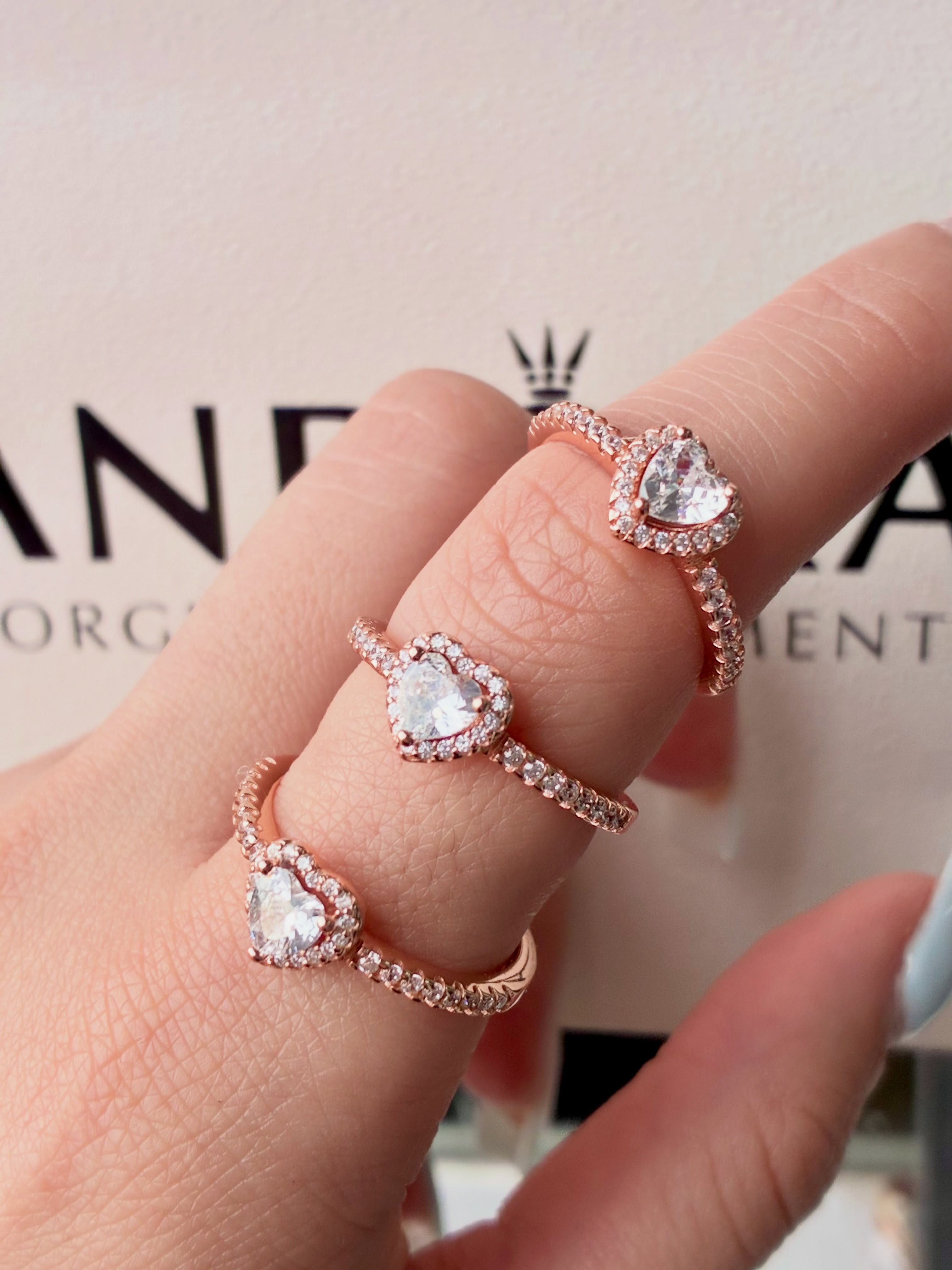 💍✨ Anillos “pan” que están robándose todas las miradas ✨💍
💖 Ideales para combinar
💖 Perfectos para regalar o vender
💖 Modelos que las clientas buscan muchísimo 🔥
Y sí… son de esas piezas que apenas llegan, se van 👀💥
Si tienes negocio, necesitas tener estos modelos sí o sí 💰✨
Y si son para ti… prepárate para enamorarte 😏💖
📦 Disponibles en mayoreo y menudeo
📲 Haz tu pedido por WhatsApp: 762 124 7122
🚚 Envíos a todo México y USA 🇺🇸
No te quedes sin los anillos favoritos del momento 💍✨
#AnillosPan #JoyeriaEnTendencia #AnillosDePlata #MayoreoDeJoyeria #AccesoriosQueEnamoran