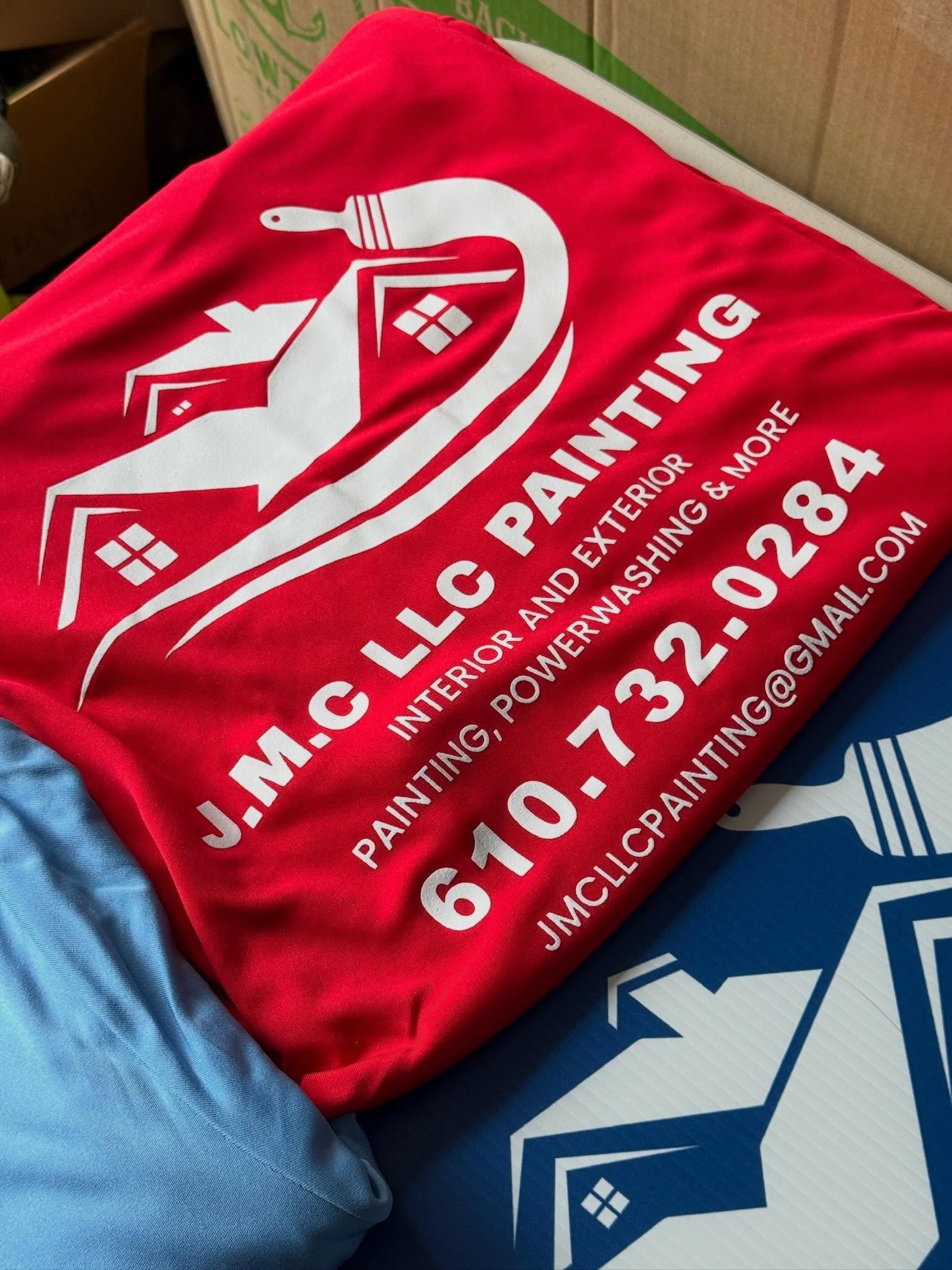 Fresh off the press! ✨
We just completed a custom order for a local painting company featuring branded shirts, cozy hoodies, and bold yard signs; everything they need to keep them looking sharp on the job and their brand standing out on every site.
From apparel to signage, Northbrook Press helps businesses show up consistently and professionally wherever work takes them.
Need custom merch or signage for your team? We’ve got you covered. Email us at hello@northbrookpress.com to get started.