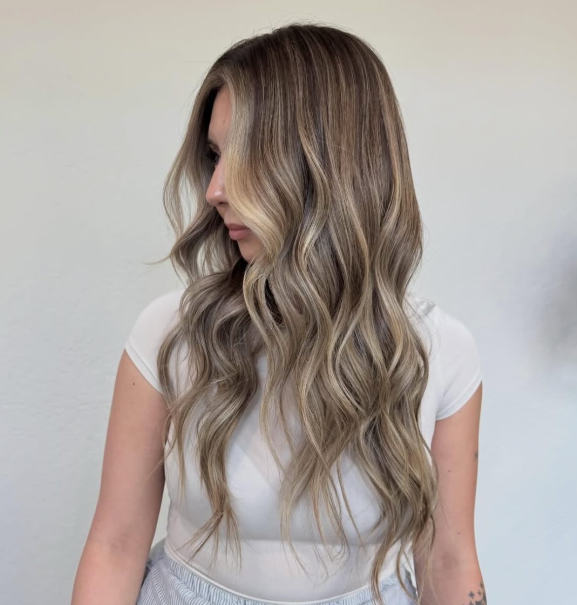 This is your sign to book your next blonding appointment before there are no more spots in June! 😱 Call (775)622-1366 and our guest service experts can get you scheduled with one of our blonding specialist! ☀️
Hair by Kelly
#renosalon #renoblonding #renocolor