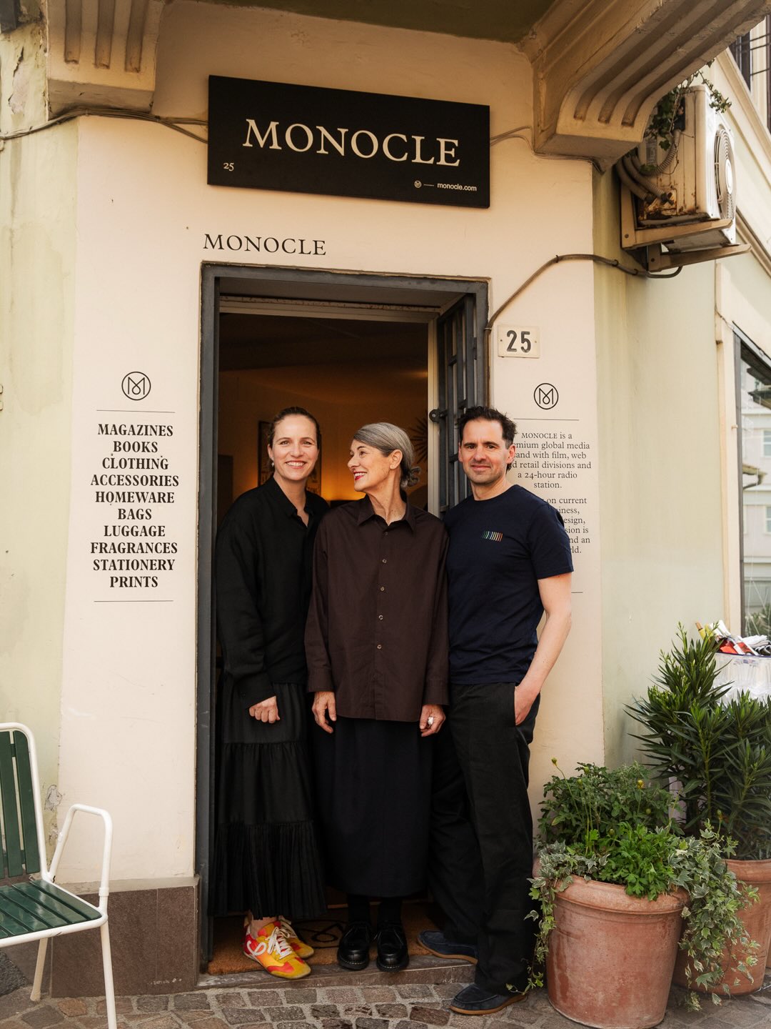 Summer evenings and great conversations.
A few impressions from our aperitivo at Monocle Merano - in a place we love, with people we love.
Thank you so much, Linda and the Monocle team, for having us.
📸🙏 @troebingeranna