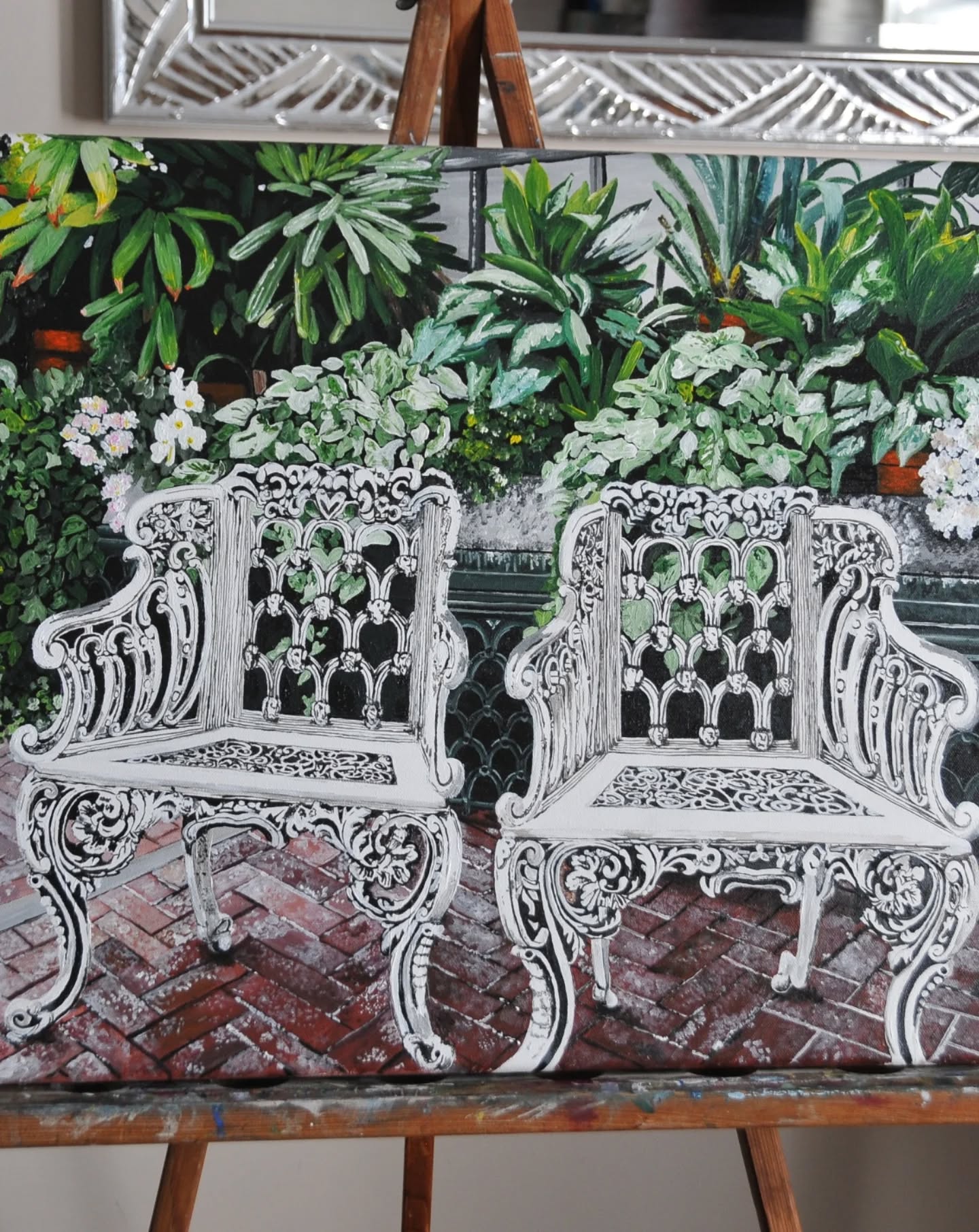 "Conservatory Contemplation" is a 18x24 commissioned piece I'm still in love with! A quiet corner with a hint of romance in the @biltmoreestate conservatory sparked the inspiration behind this acrylic painting. A forever favorite!
#acrylicpainting #paintingcollector #gardenpainting