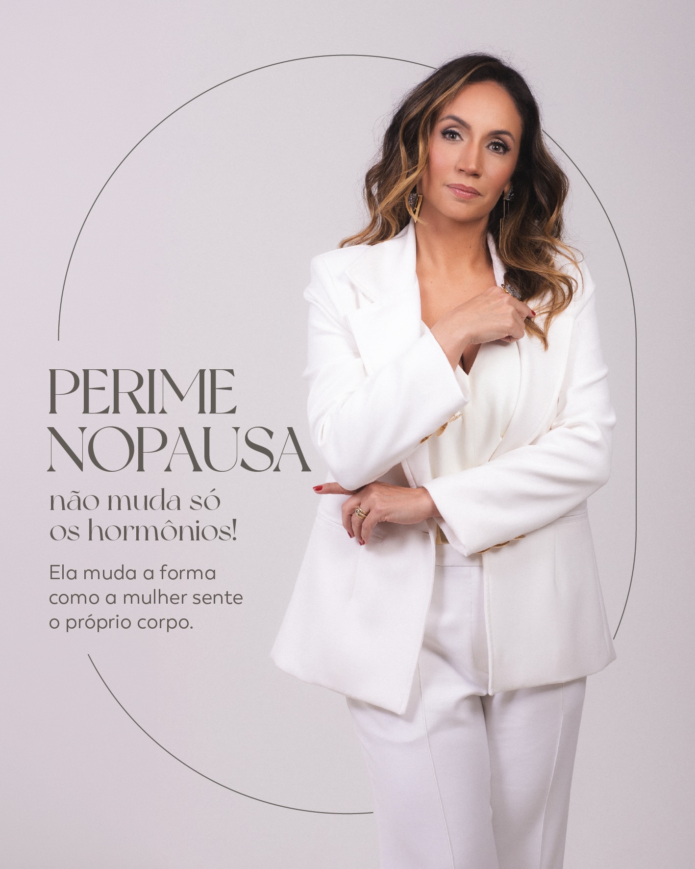 A perimenopausa nem sempre começa com a ausência da menstruação!
Muitas vezes, ela começa na forma como o corpo responde ao sono, ao humor, ao estresse e à própria rotina. E quando esses sinais são ignorados, a mulher passa a acreditar que precisa apenas “aguentar”.
Nem tudo é exagero emocional.
Às vezes, o corpo só está pedindo para ser compreendido de forma mais profunda.