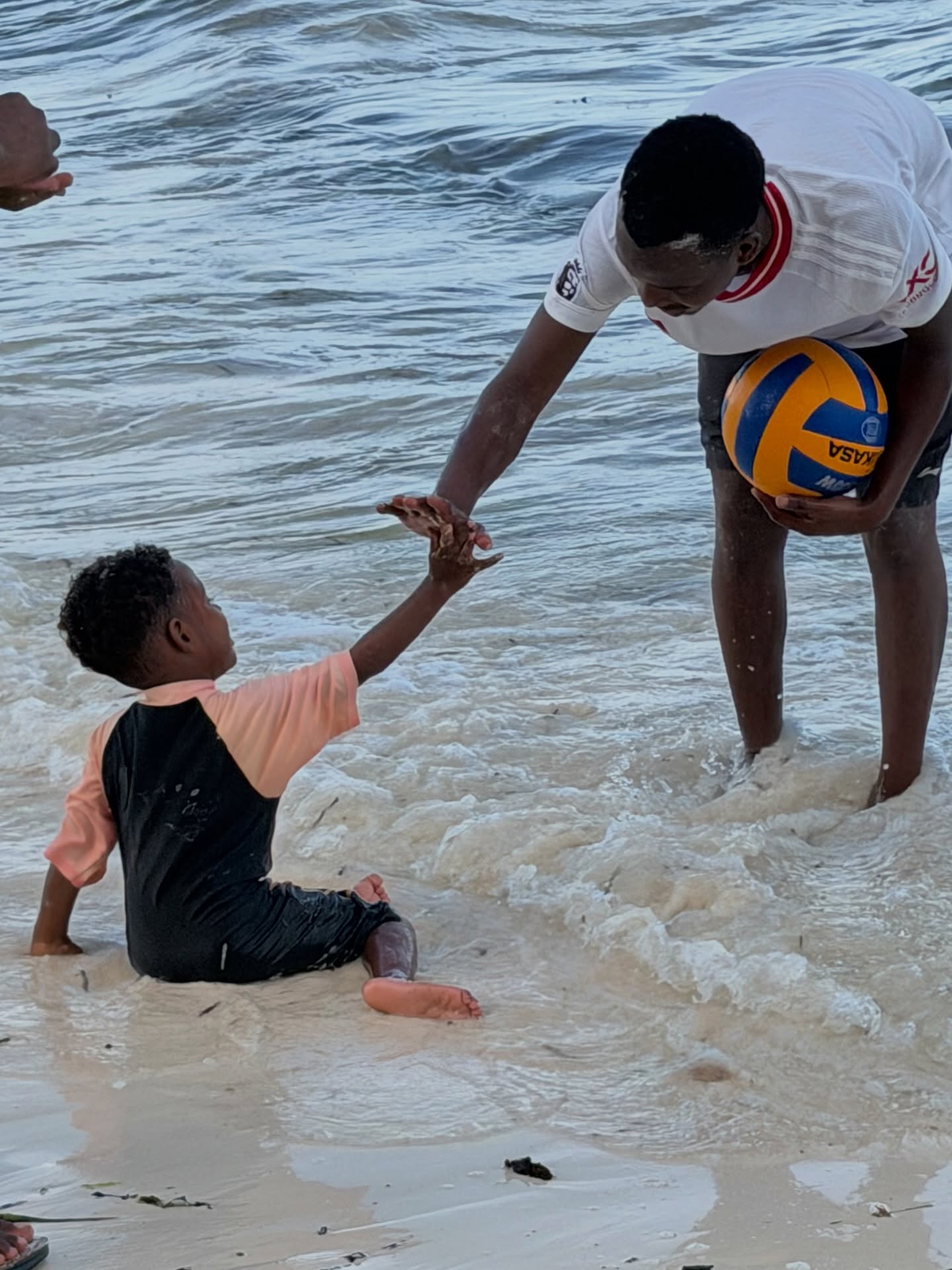 More than just volunteering 🤍
Learning, connecting & experiencing the beauty of local culture ✨
.
#volunteering #volunteeringabroad #africa #zanzibar