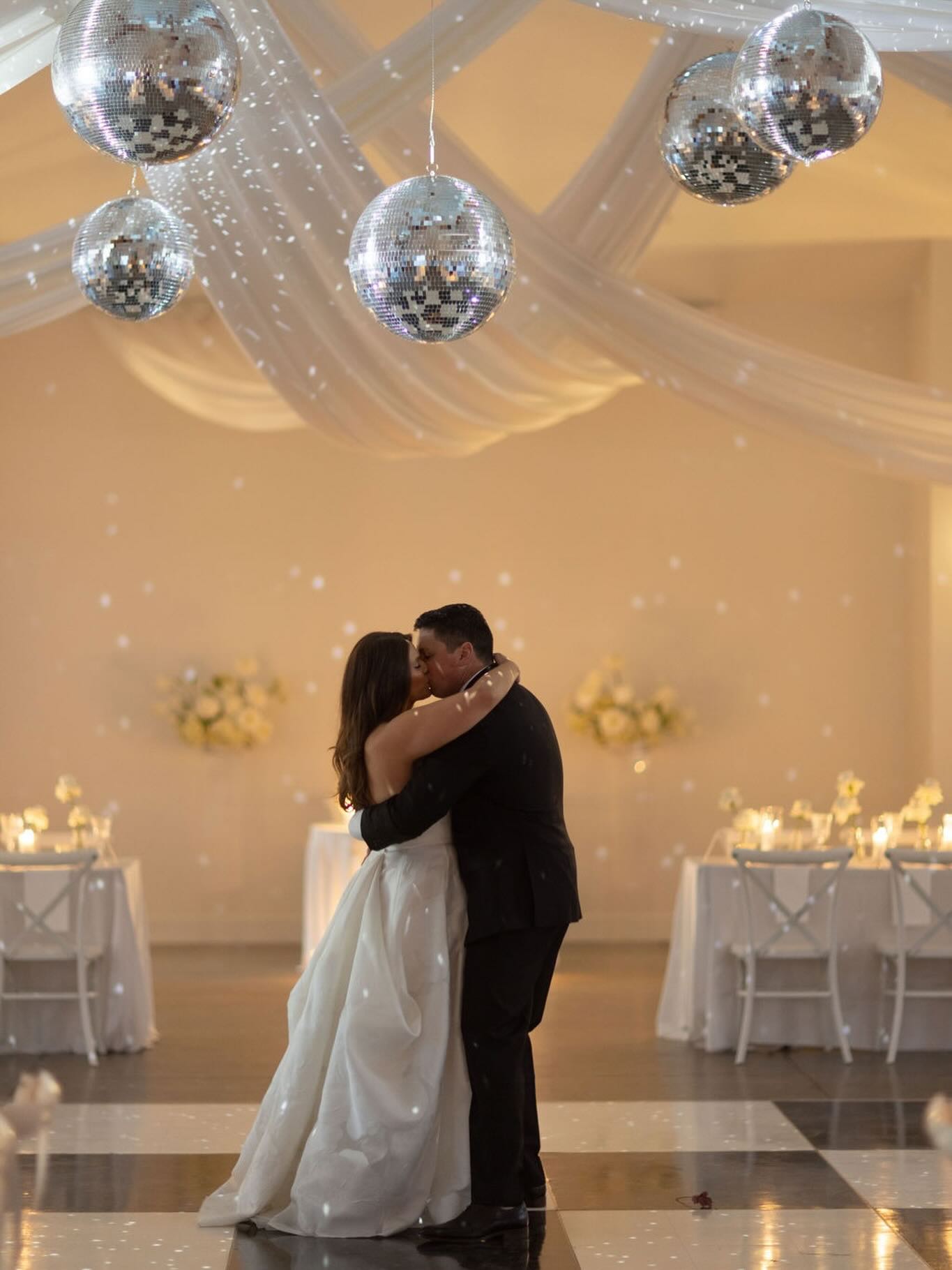 This Wedding Wednesday, LET’S KEEP DANCING 🪩! Because when the room is this beautiful and the person beside you is your forever, why would you ever stop? This is exactly why we do what we do. Every table linen, every draped ceiling, every detail is designed to create a space where moments like this one can live forever.
Explore our linens and drapery combinations at >> bit.ly/PartyTables
Planner: @janeroseevents
Draping: @partytables_linensanddrapery
Venue: @theupchurchvenue
#LinkInBio #EventDrapery #WeddingDrapery #EventDesign #WeddingWednesday