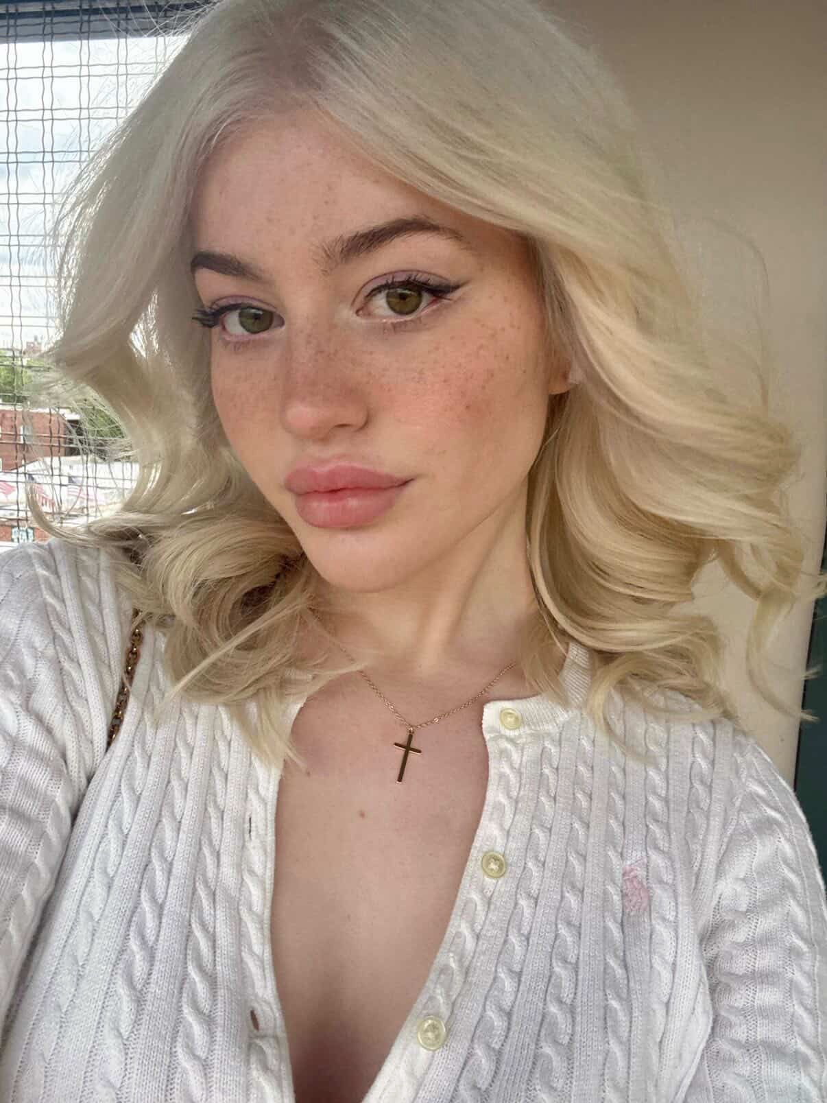 Healed freckles after two sessions ✨
We started with heavy coverage and layered a second medium coverage session once everything healed. Freckles are meant to be built gradually over time, which is how you get that soft, natural-looking result without things feeling too uniform or tattooed.
This is your reminder that the best freckles aren’t usually created in one appointment. 🤍
#freckletattoo