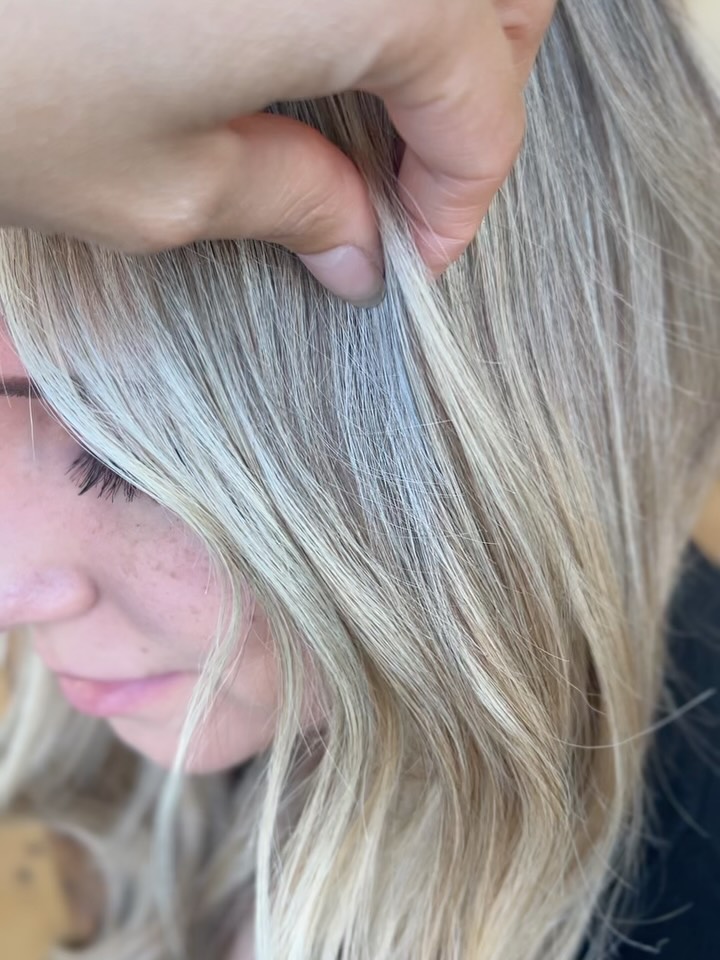 BLOND BLOND BLOND - Happy Weekend 🤍