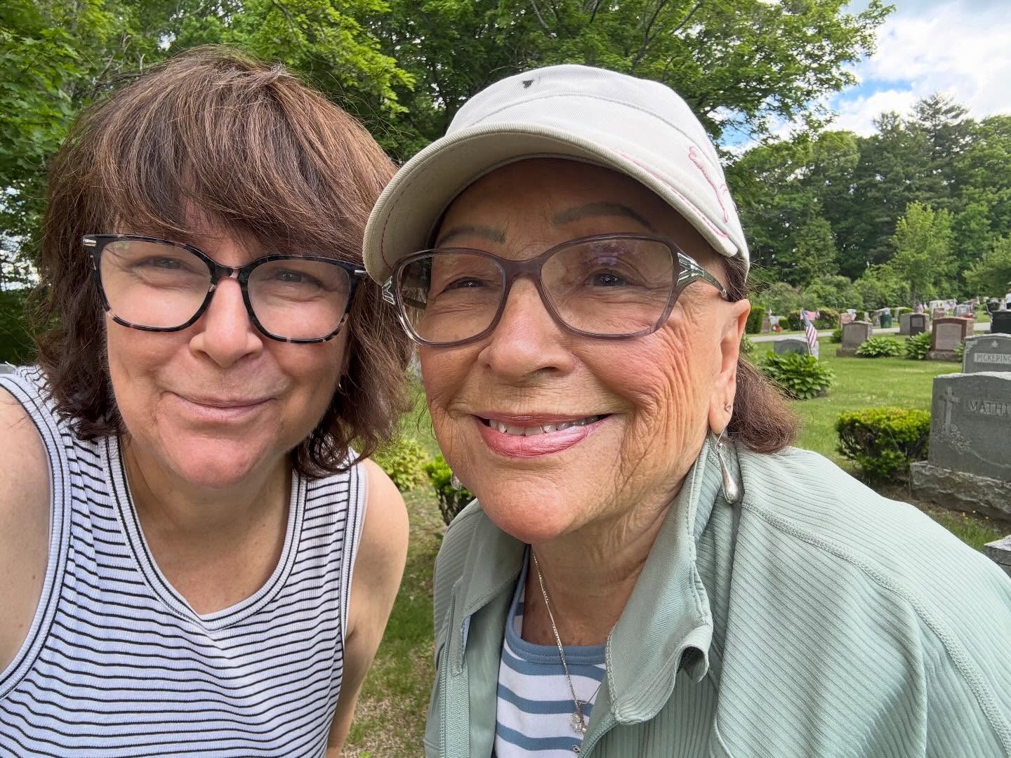 It's the little moments that you have to treasure. I'm honored that I can help my parents in anyway that I can. Dementia sucks.!!