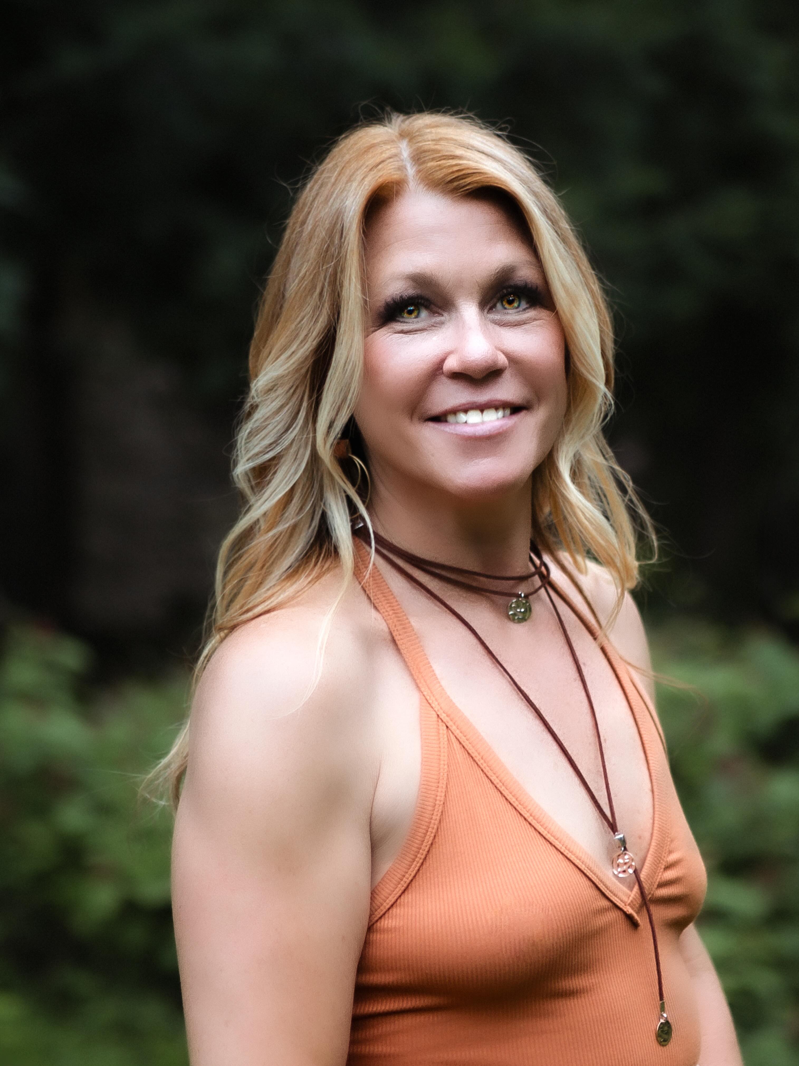 Meet Colleen! ✨— ALMOST 30 years behind the chair and still loves every minute of it. One of her favorite parts of this career is all of the relationships she has built over the years. Clients become so much more than appointments — they become friends and family.
She loves that every day behind the chair is different. From creative color and highlights to formal updos, men’s and women’s haircuts, enjoying every aspect of it all. Continuing education is also really important because it allows her to keep growing and provide the best experience possible for her clients.
When Colleen is not behind the chair, she loves spending time with her family — her husband Bob, daughter Leah, and son Dylan. We can’t forget the fur babies either: her dog Ryder and two cats, Cora and Tyson. ALSO loved catching up with old friends because good conversation and laughter are truly good for the soul.
Outside of the salon, she is always up for a new house project, working out, staying active, and making the most of life both inside and outside the salon. 💖