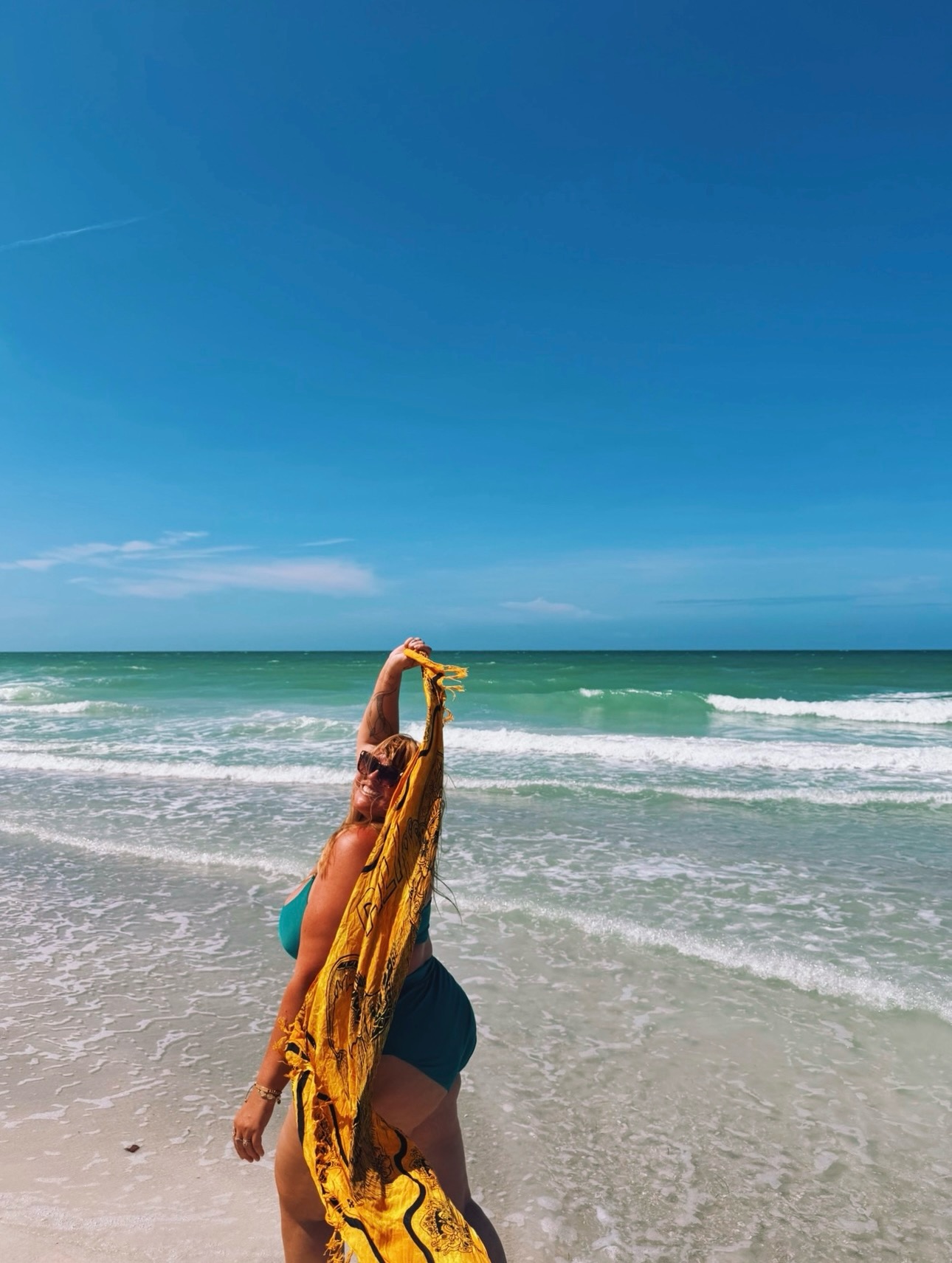 Friendly reminder: Wear the damn bikini. 👙
I guarantee you no one is watching, and even if they are? Let ‘em look. Life is too short to let overthinking steal your joy. ✨
Your body is ready for the beach exactly as it is right now.💅