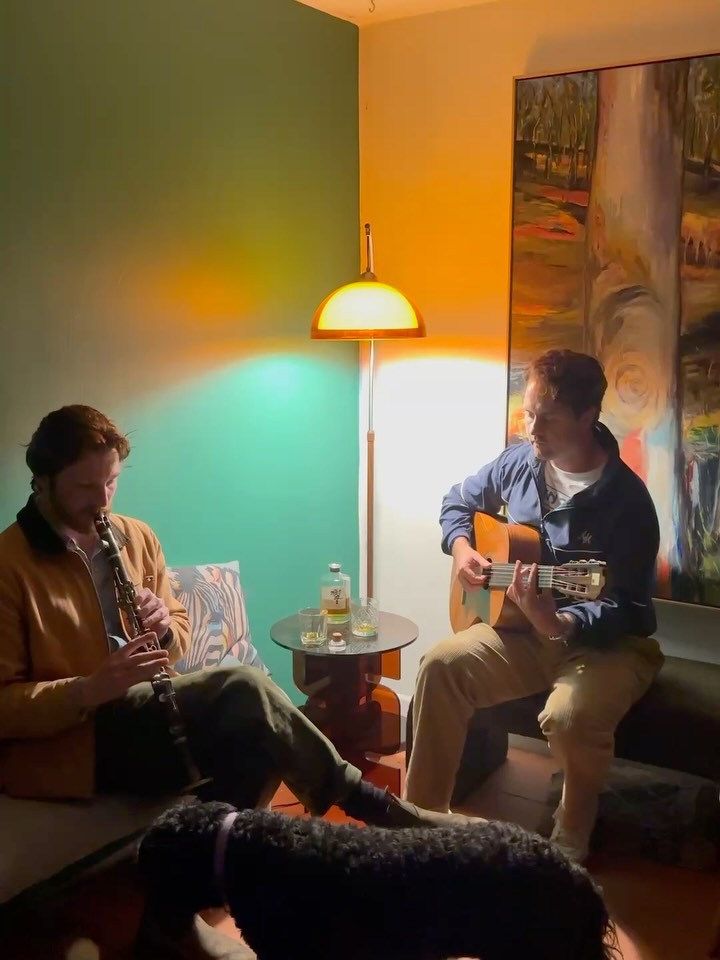 @calyoungmusic x @archibaldthecelebrant for a @cahiravenuecollabs on Archs rooftop. Nylon strings and clarinet meets Foo Fighters 🤝