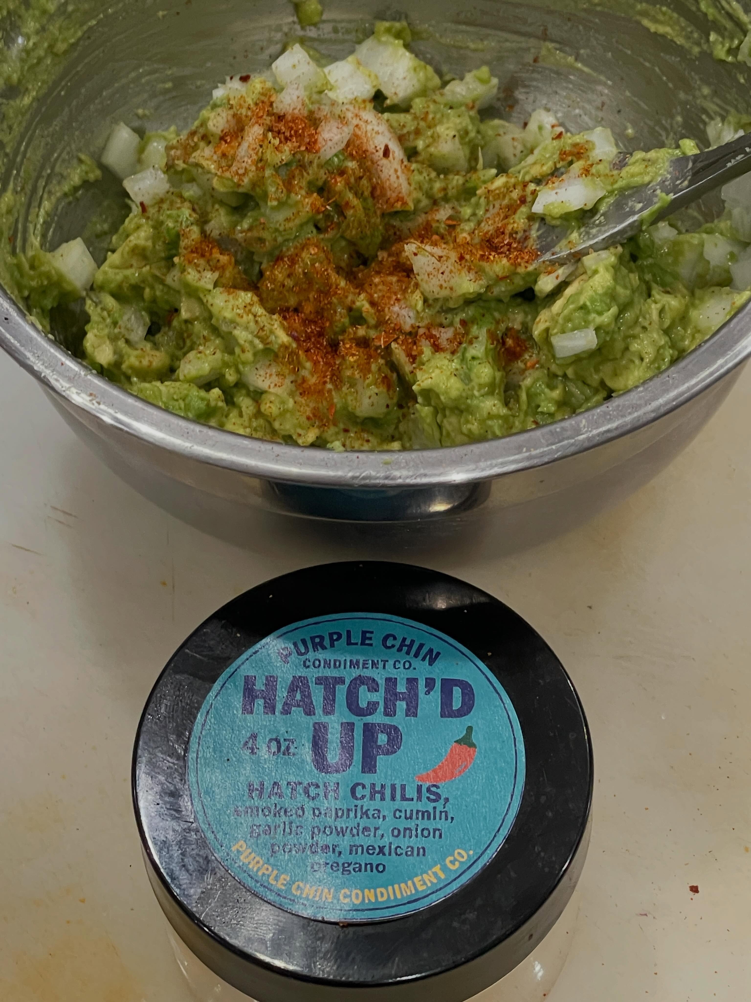 After a day in the kitchen prepping Brunch Burritos, baking focaccia and pickling beets, I grabbed a big avocado from the store and decided I would have guacamole with dinner.
By the time I realized I hadn’t eaten yet, I decided the guacamole would be dinner.
I didn’t have tomato or cilantro and was looking for a way to lift the flavor.
The freshly made Hatch’d Up o brought home was on the counter, so this is a southwest 🥑 with a little hatch chili kick.
Get your Hatch’d Up ( and so much more) Saturday at @joplinempiremarket or Thursday at Carl Junction Farmer’s Market