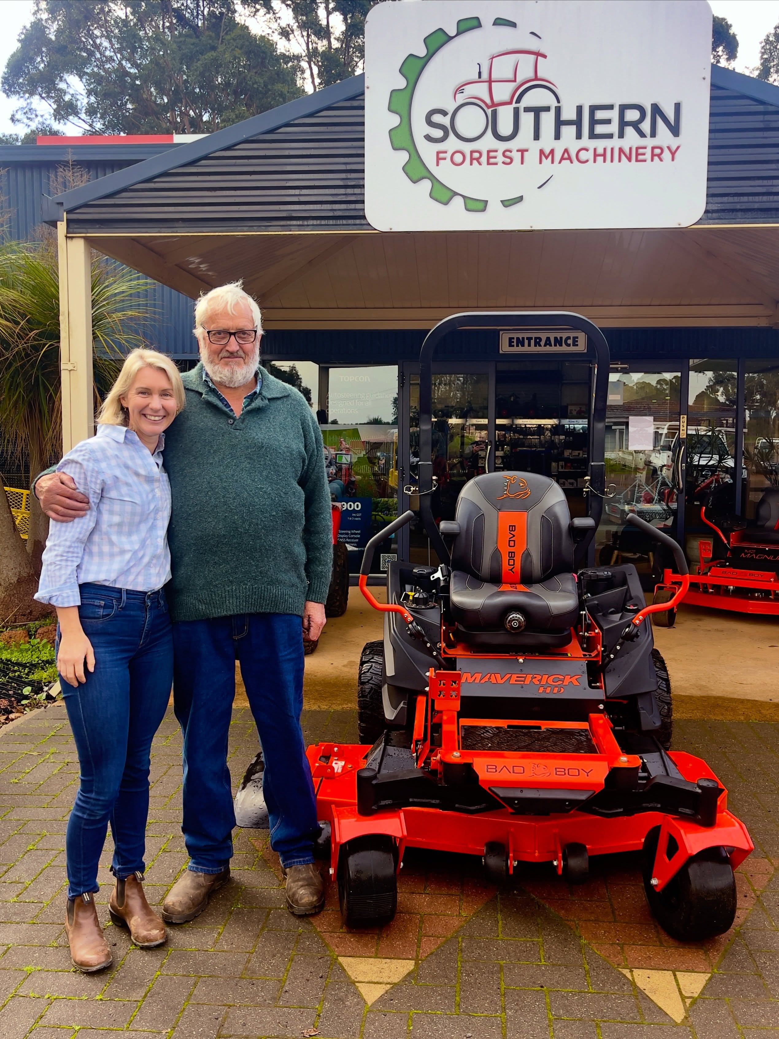 Manjimup’s Newest BAD BOY! 💪🏼🧡💪🏼
A big congrats to Tom who picked up this new Bad Boy Maverick HD 54’ Commerical Mower.
With the strongest all welded Deck and Frame on the market, front suspension, super comfort seat, EFI powered engine, USA made and more, it’s hard to beat a Bad Boy mower.
Mowing days just got so much easier for Tom, thanks for your business.
@badboymowers_au
#zeroturnmower #badboymowers #manjimup #southwestwa #farmingwa