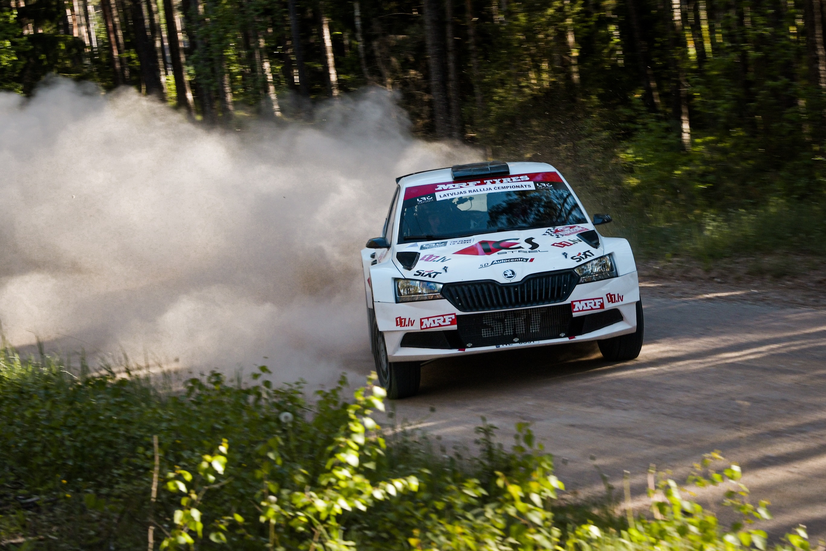 Rally Kurzeme in full swing 💥
Kicked off the legendary Latvian rally with 2 stages on Friday evening - Mārtiņš and Anete are the overnight leaders with Henning and Ralfs in P7 (Henning’s first day in the car 👀), and a P2 in SS2!
6 stages tomorrow 👊🏻
#SRT #SportsRacingTechnologies #SuspensionLaboratory #RallyKurzeme 📸 @4rati.lv