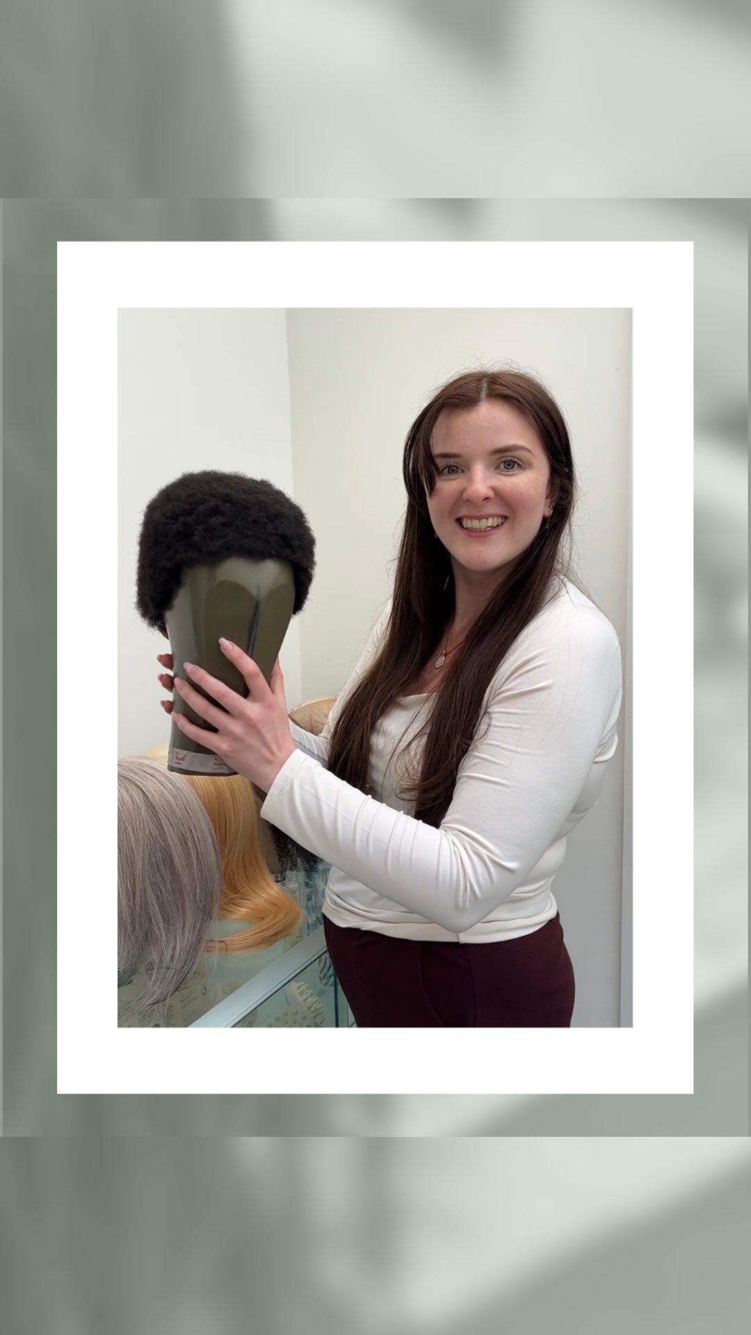From first template to final fitting, Molly (one of our super talented wig makers) talks us through each of the stages of creating a bespoke wig. 🤩
#londonwigmaker #bespokewigs #londonwigs #wigmakerslondon