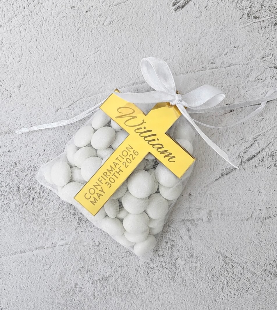Personalised Confirmation crosses made for William’s special day 🤍
A meaningful little keepsake for guests to take home and remember the occasion.
Available in a range of mirror colours ✨
#Confirmation #ConfirmationCross #PersonalisedGifts #Bonbonniere #DebsDesignLab