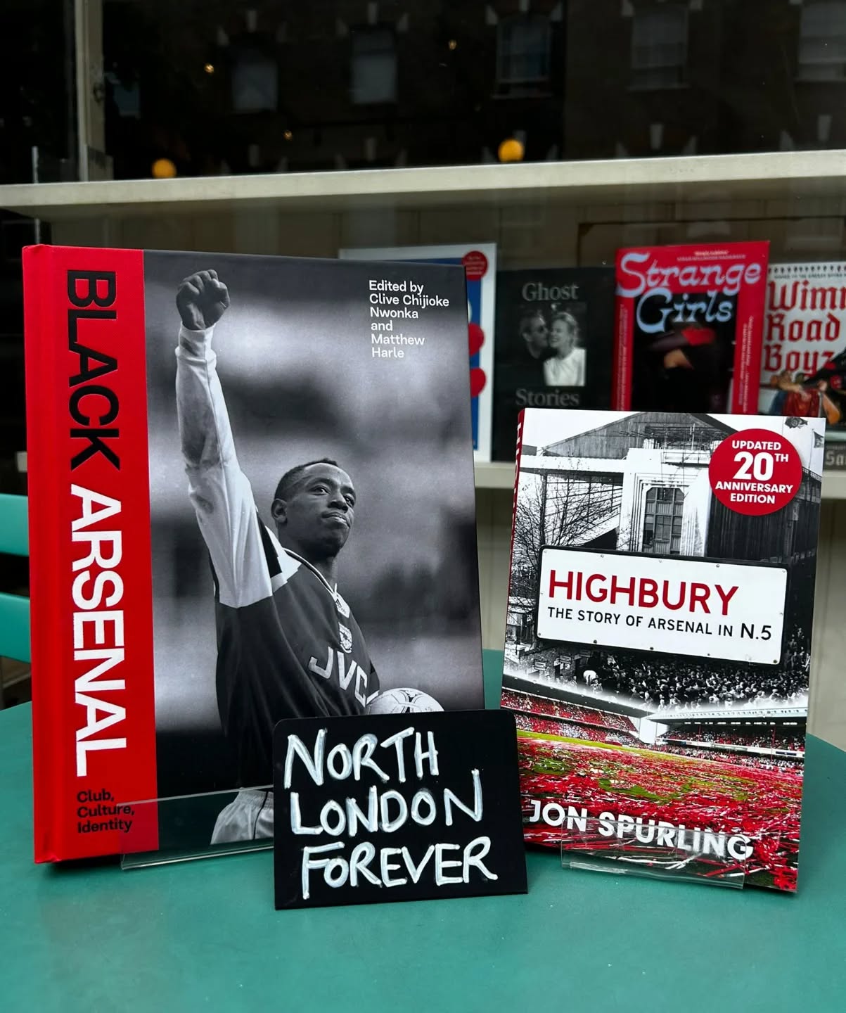 UPDATE TO WEEKEND HOURS AT BOOKBAR ISLINGTON!
What a time to be in Highbury! The last few weeks have been a heady whirlwind of joy and community as Arsenal men's team won the Premier League.
Blackstock Road is going to be extremely busy with festivities this weekend so we've reviewed our opening hours:
BookBar Islington will be open from 10am until 6:30pm tomorrow (Saturday 30th May) and we'll be closing all day on Sunday 31st May as our community celebrates both the men's Premier League win (and maybe even a Champions League win 🙏) and the women's FIFA Women's Champions Cup. We'll be open until 9pm tonight.
BookBar Chelsea will be open as normal all weekend: until 9pm tonight, 10am-9pm tomorrow and 11am-6pm Sunday for all your bookish needs.
We're so proud to be part of the Highbury community and are cheering Arsenal on for the double on Saturday night!