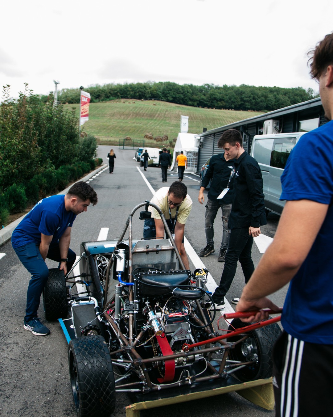 hopasa
.
.
.
#fsbalkans #formulastudent