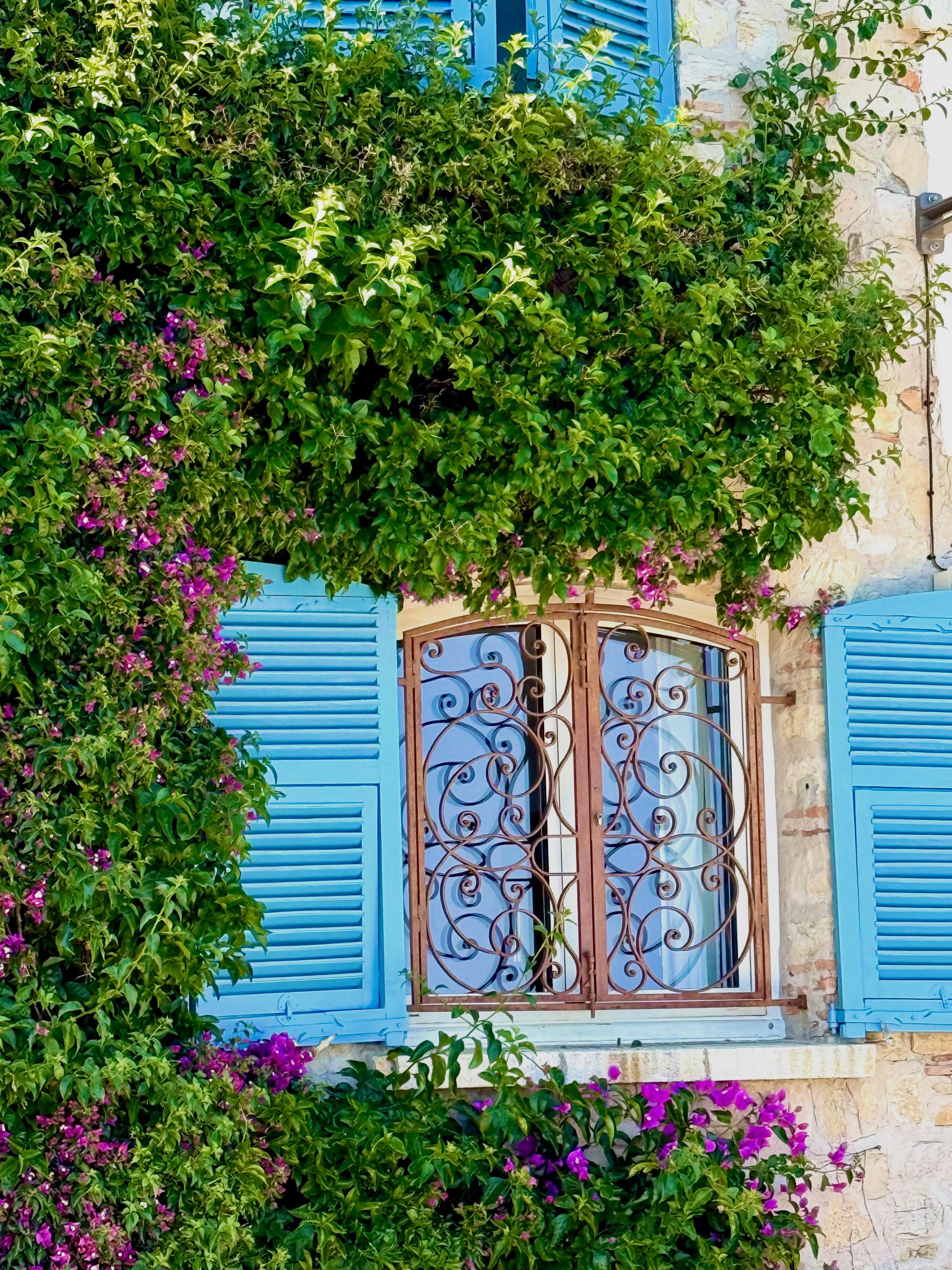 Antibes afternoon #antibes #antibesfrance #cotedazurfrance #travelbloggers #retireandtravel