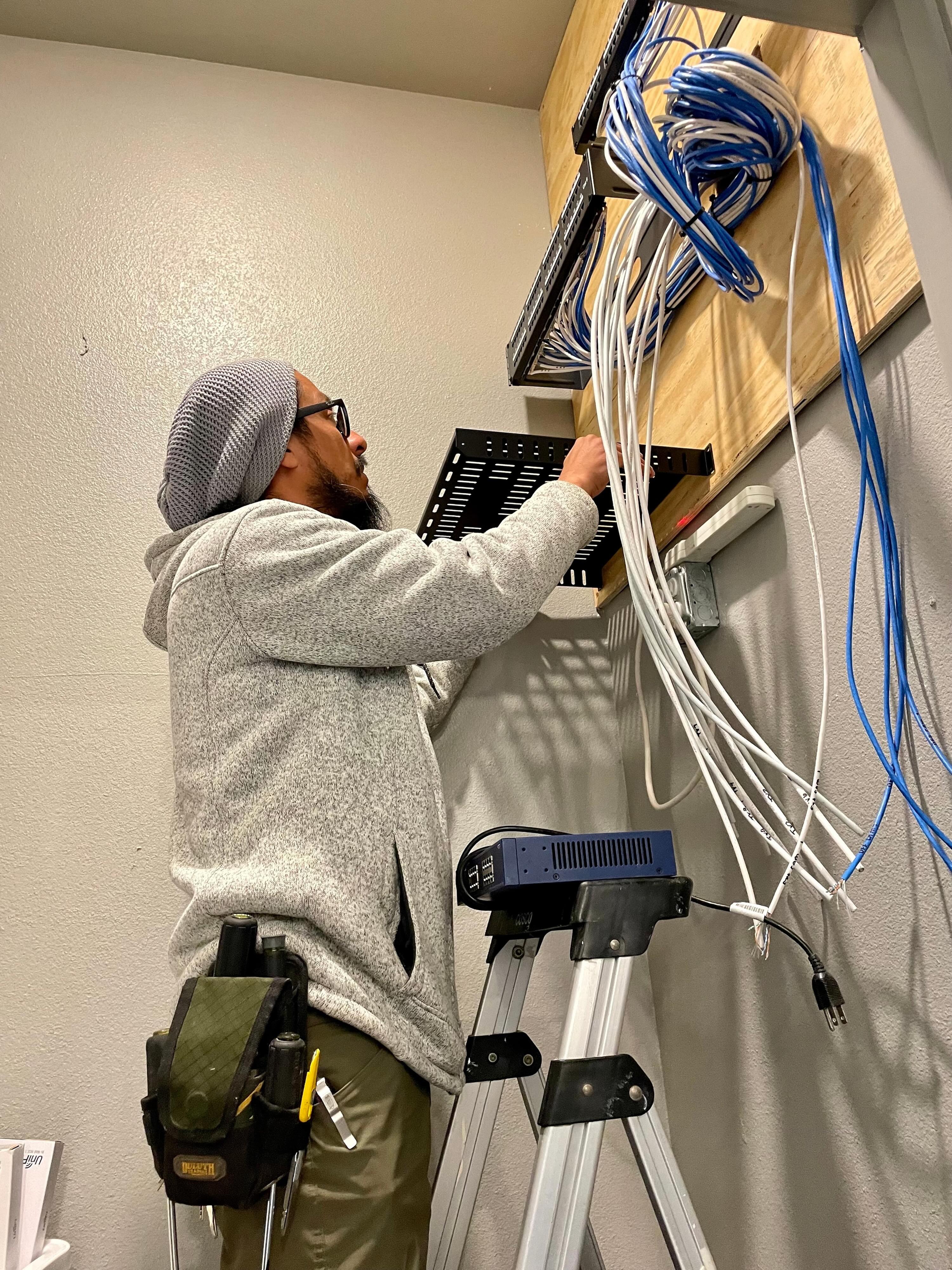 At Cielo Systems we support multi-family properties by providing reliable Wi-Fi, access control, surveillance, and structured cabling solutions built to keep residents connected and properties running smoothly 🛜🏢
Contact us today to see how we can help strengthen your property!
📞806-977-9001
🌐cielosystems.net