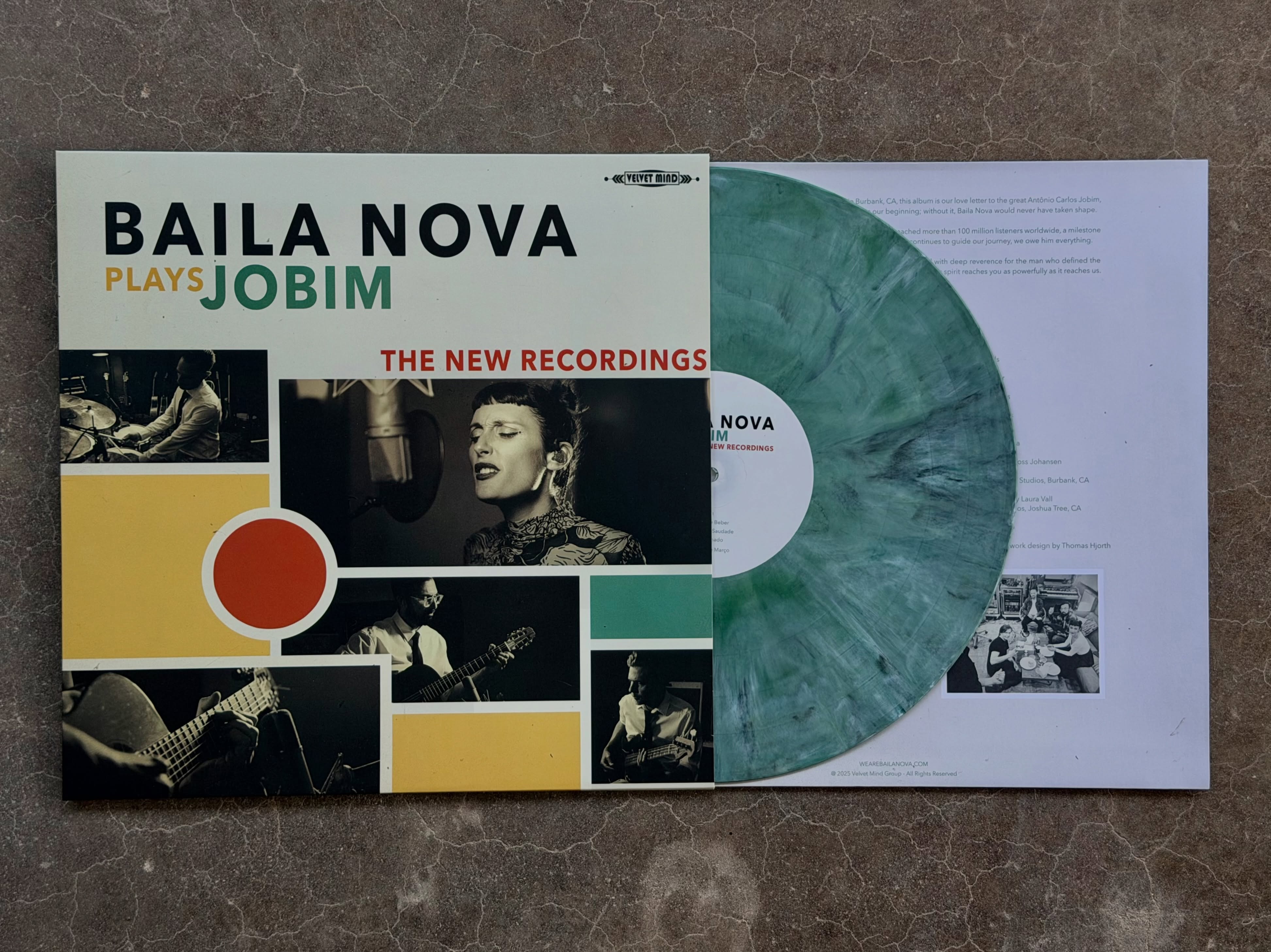 We are now also shipping our vinyl and CDs from Barcelona, so shipping is gonna be cheaper if you order from Europe and Asia! Visit www.wearebailanova.com ❤️✨ #bossanova #jobim 👉🏼 link in bio