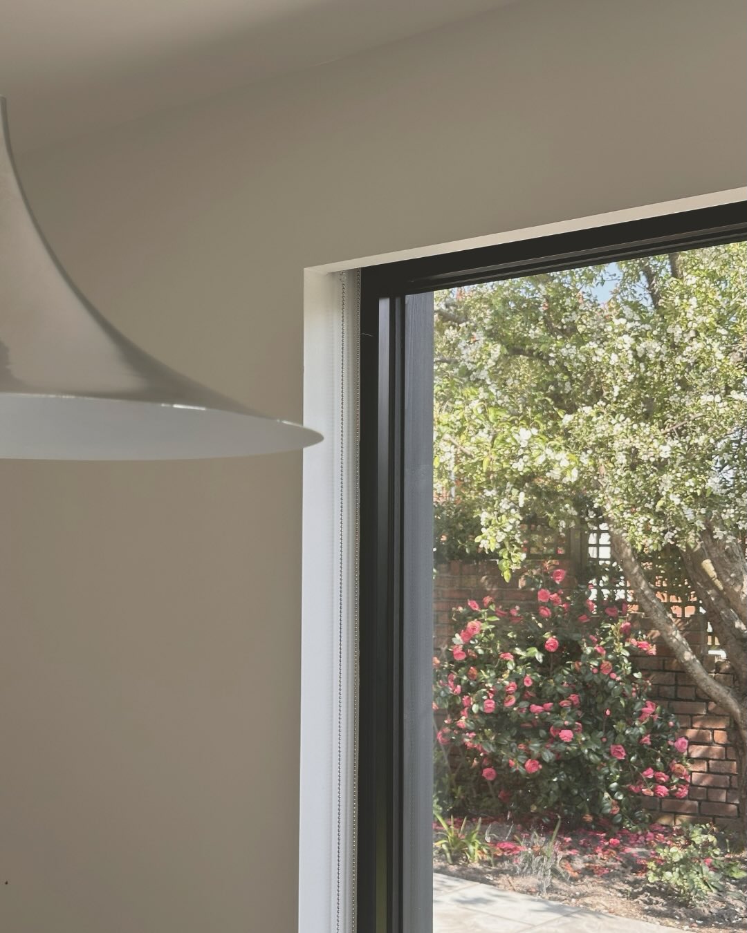 A detail you might not notice at first, but it makes all the difference.
We designed the blind to disappear into the ceiling, keeping the lines clean and unfussy. That precision gives the space a modern feel and keeps the view uninterrupted.
Deer Architects | Residential Architecture | Cardiff
#architecture #cardiff