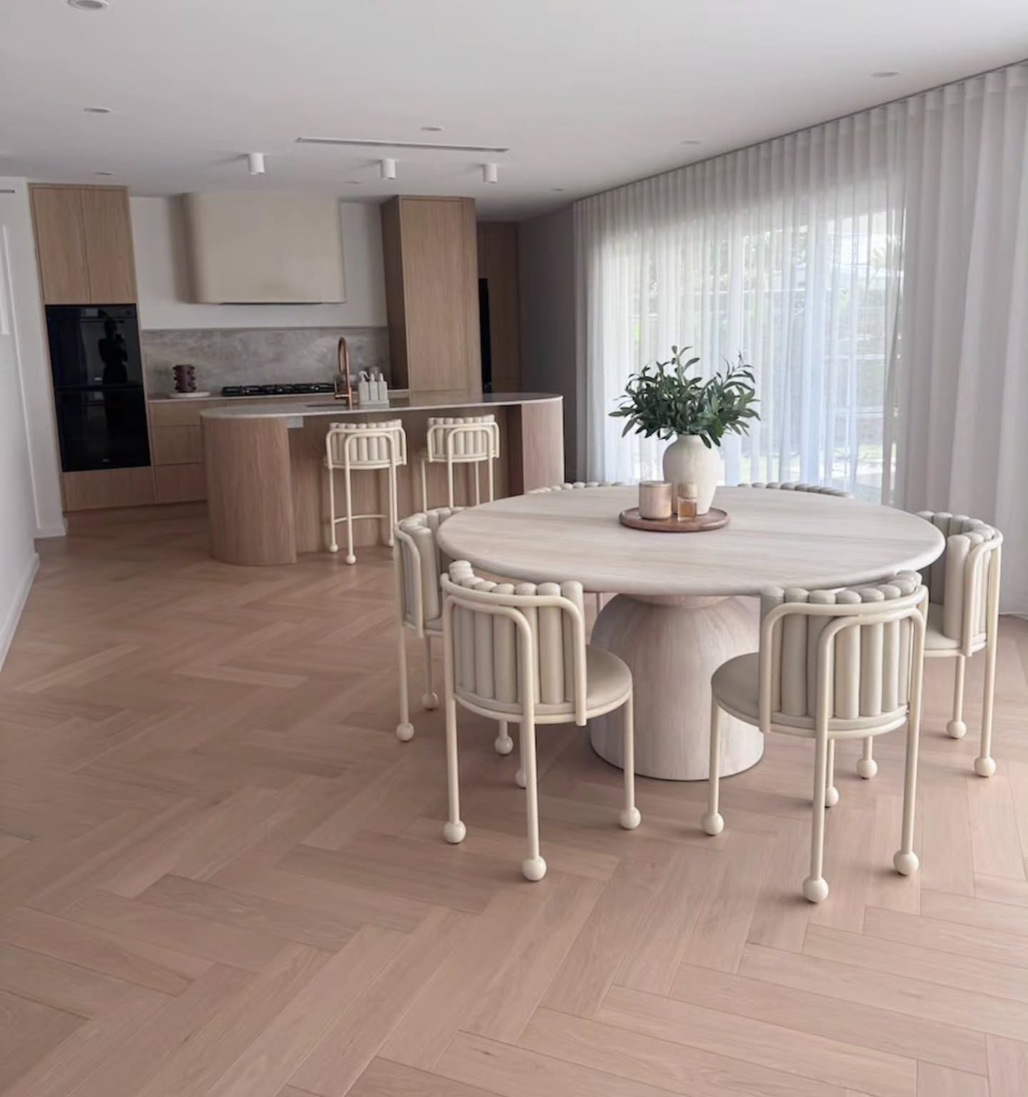 A timeless herringbone installation featuring our Tinge Oak engineered timber flooring. The soft natural tones, AB grade timber, and precision craftsmanship have come together beautifully to create a warm, sophisticated space that will stand the test of time.
▫️Colour = Tinge Oak
▫️Collection: 15mm Herringbone Flooring
▫️Timber Grade: AB Grade
▫️Size: 600mm x 120mm
▫️Supply & Installed by Imperial Flooring Australia
▫️Client: James & Emily
📍Emu Plains, Sydney
Crafted to impress. Built to last.
www.imperialflooringaustralia.com.au