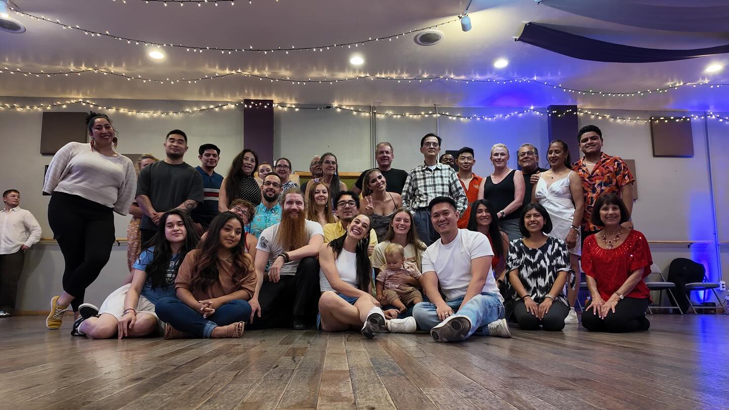 A little late but here we are 💜
Thank you @alejandra.fontao for spending the weekend sharing your skills and talent with our community ✨
#bachataflow #bachatafusion #socialdancing