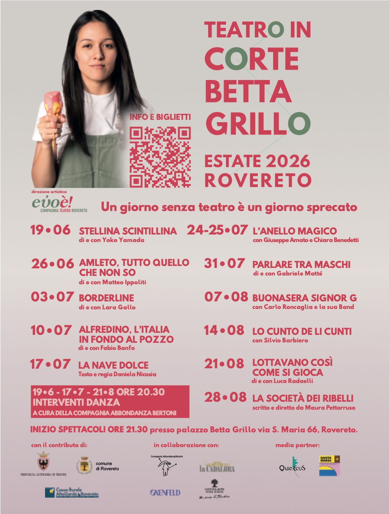 𝕋𝔼𝔸𝕋ℝ𝕆 𝕀ℕ ℂ𝕆ℝ𝕋𝔼 è il tuo superpotere dell’estate a Rovereto 🦸♂️
💫 Da giugno ad agosto, ogni settimana il Giardino di Palazzo Betta Grillo si trasforma in un palcoscenico per accogliere spettacoli, danza e brindisi!
Preferisci la comicità o le storie dell’Italia contemporanea? La musica di Gaber o le leggende del Trentino? 🤔Non serve scegliere, 𝕋𝔼𝔸𝕋ℝ𝕆 𝕀ℕ ℂ𝕆ℝ𝕋𝔼 ha tutto per tutti i gusti!
Scopri il programma completo e acquista i tuoi biglietti al link in bio ⬆️