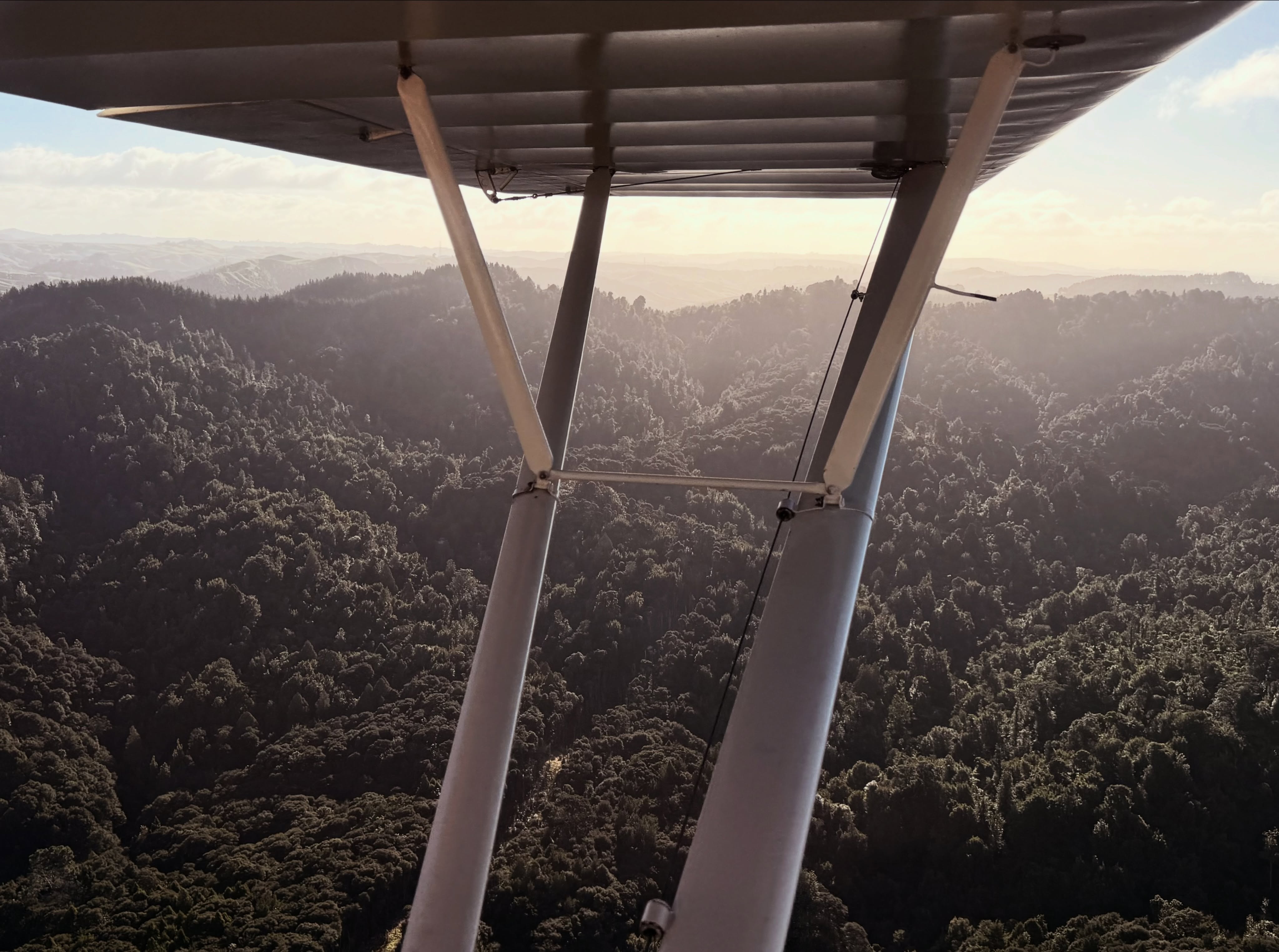 The ultimate classroom views ⛰️🌳☀️
#pipercub #supercub #pa18 #tailwheeltraining #nzaviation
