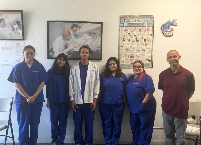 Our students are ready to save lives 💪💪⛑️🩹
Thank you to the American Red Cross for our amazing instructor.
If you or someone you know is interested in joining the dental field reach out today!
#americanredcross #cpr #cprtraining #savelives #dentist dentalassistant students