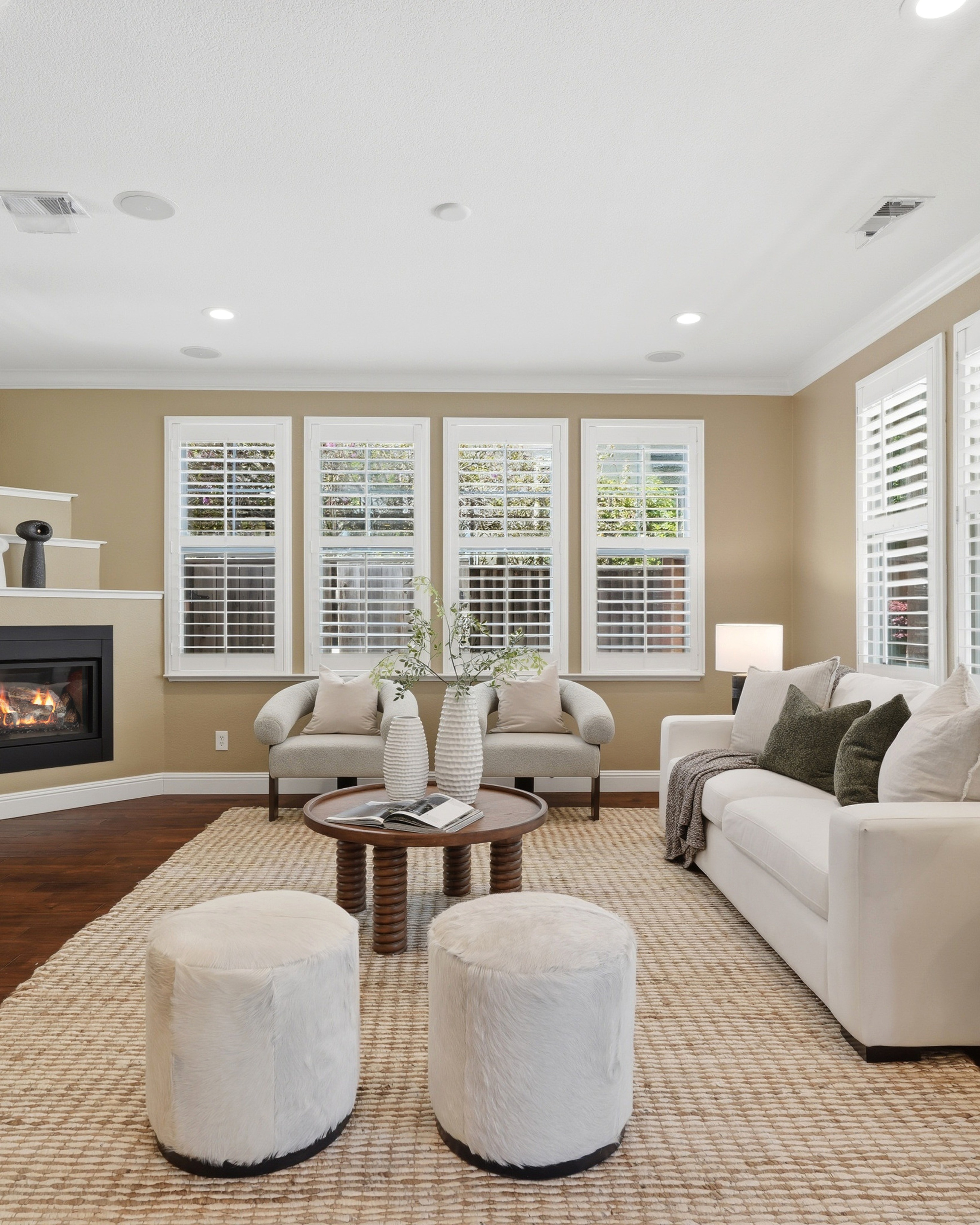 ✨ Morgan Hill Living ✨
📍1483 Kennebec Pl, Morgan Hill
Modern comfort, peaceful surroundings, and the lifestyle you've been looking for. 🌿🤍
In partnership with @ihsmarketing 🏡
📸 @evokemedia.re
#bayarearealestate #bayarearealestatephotographer #morganhillliving #siliconvalleyrealestate #bayareahomes