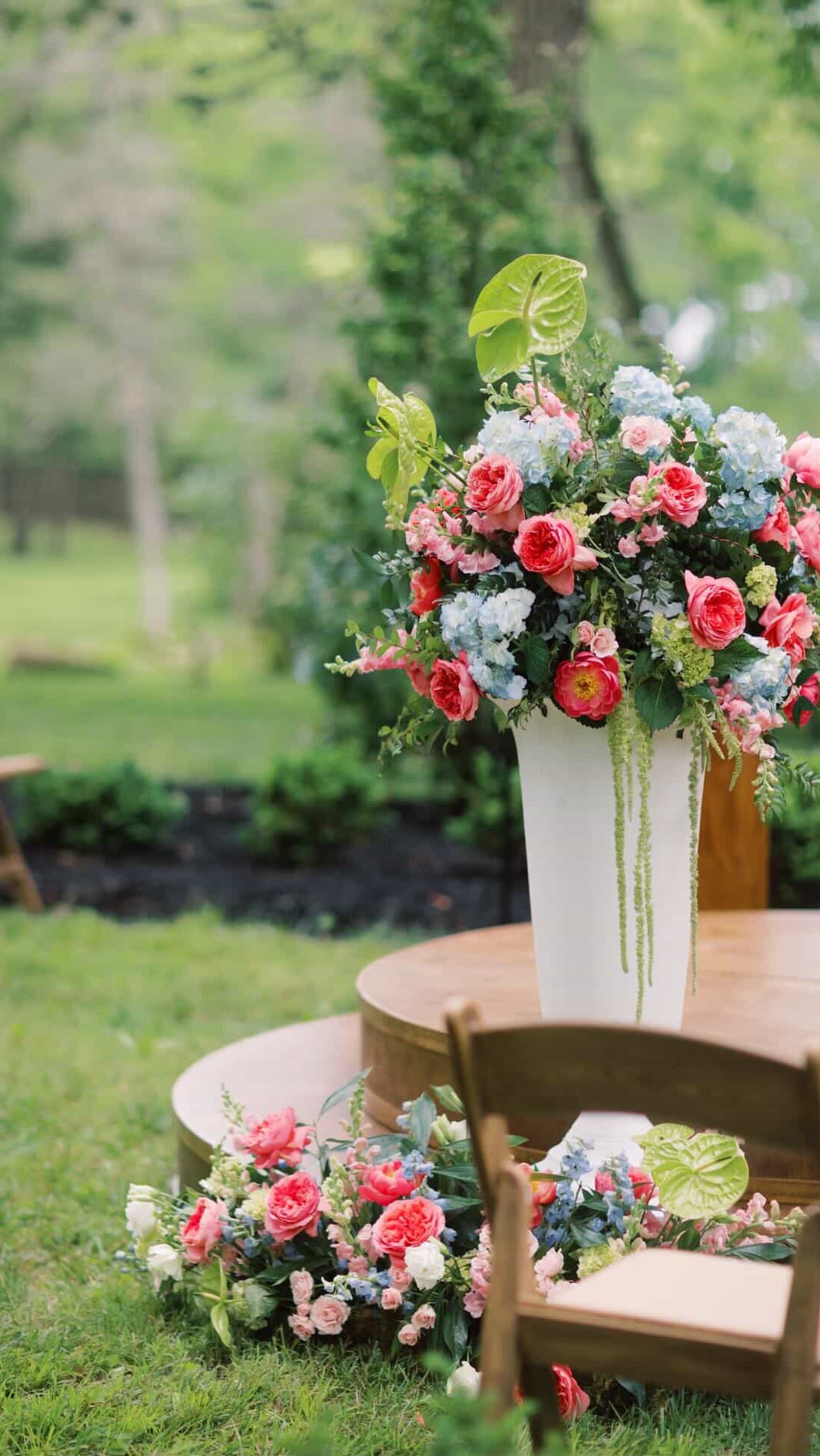 What people wore to a Kentucky spring wedding 🕊️