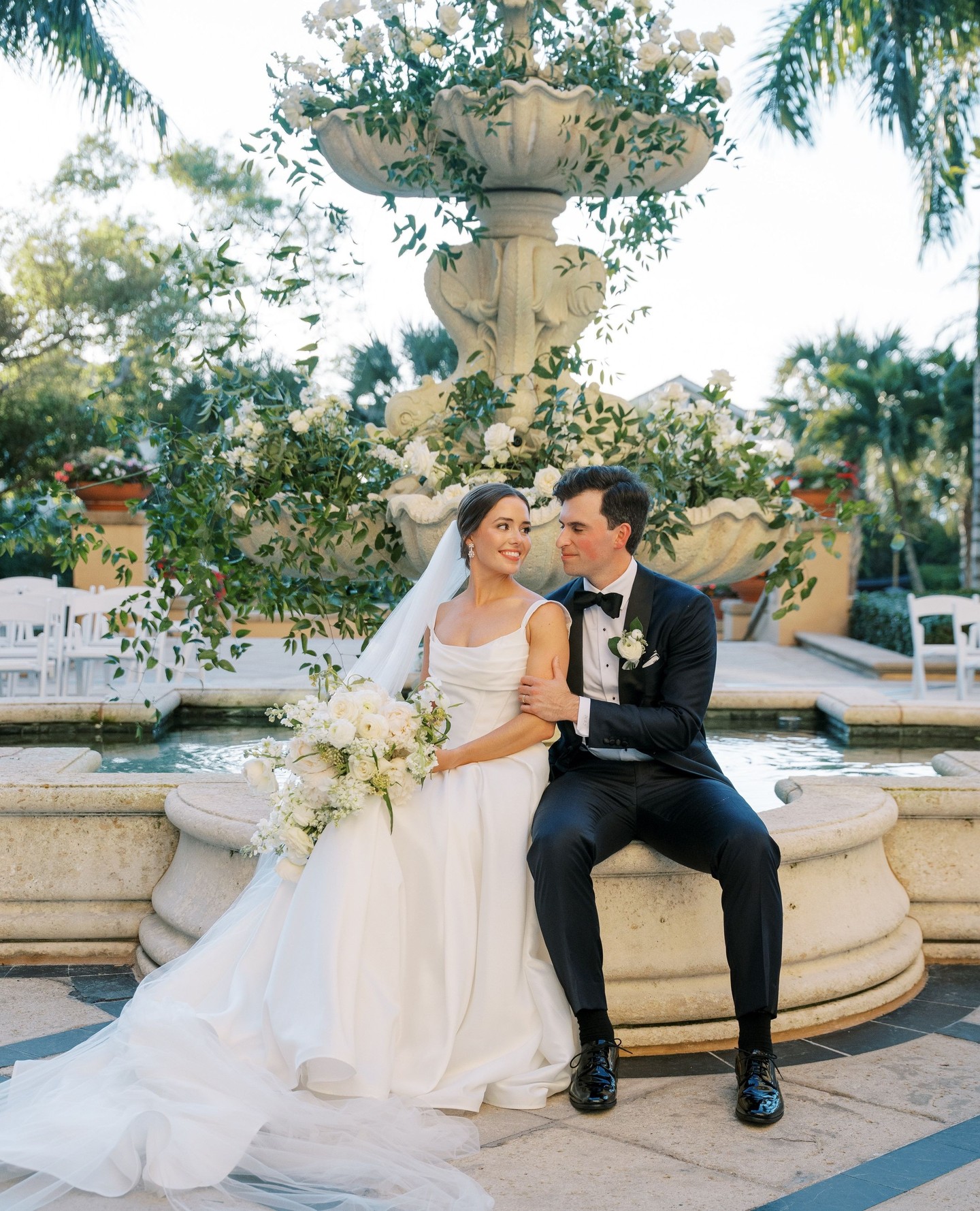 Florida vibes.
Beauty: @adorn_artistry_, @dualityartistry
Bridal Gown: @flairboston
Bridal Reception Dress: @yourdreambridal
Event Design & Planning: @jennaculleyevents
Entertainment: @rockwithu, @vanderbiltstrings
Floral: @kaleidoscopefloral
Photography: @maritwilliamsphoto, @glamspot_booths
Rentals & Decor: @trinityspecialeventrentals, @encore_gloal, @phosevents, @lineneffects
Stationery: @paperockscissor, @girlfridaycreative
Venue/Catering/Bar: @ritzcarltonresortsofnaples
Videography: @curtiskennedyfilm
#mnweddingplanner #mplsweddingplanner #minneapolisweddingplanner #Minnesotaweddingplanner