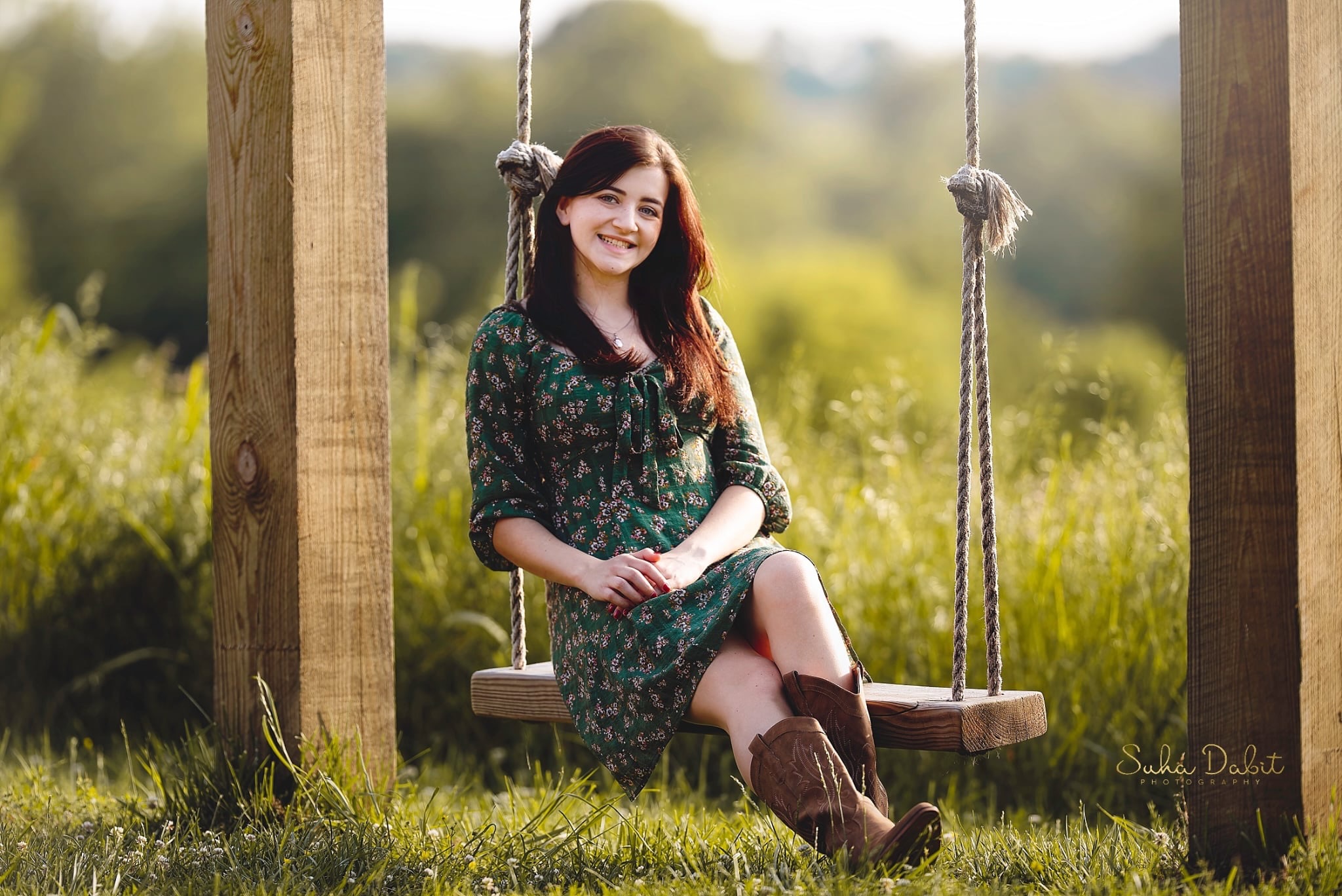 Had a blast capturing beautiful Winnie’s senior portraits At @thefinleyfarm. 😍💛