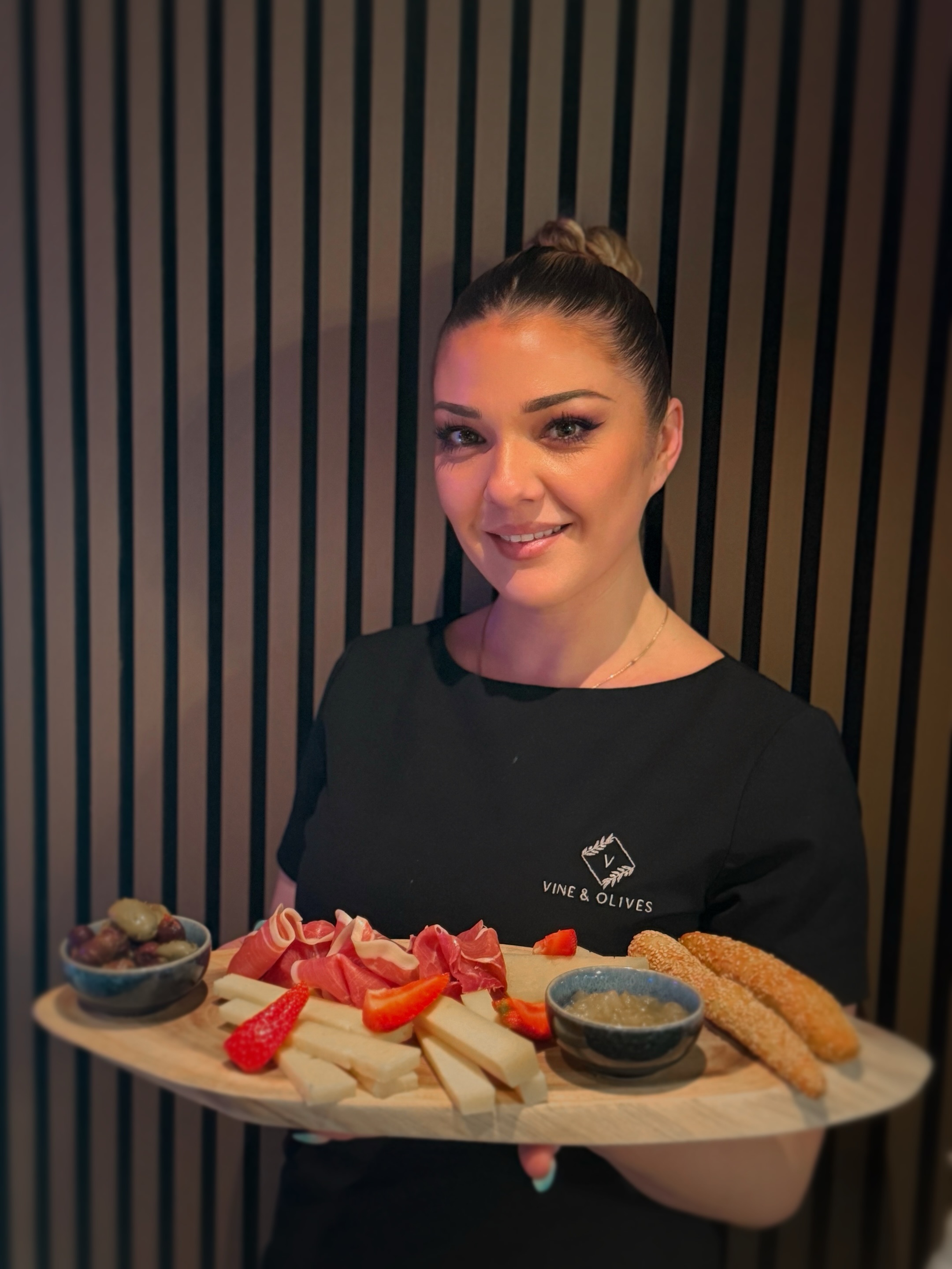 Whether you’re joining us for a glass of wine & a cheese board… or a slow-cooked Greek lamb dinner 🇬🇷🍷
Vine & Olives is both your restaurant and your wine bar in Oslo.
Not sure which wine to choose?
We’ll happily guide you to the perfect pairing for your meal. 🇬🇷
#VineAndOlives #WineBarOslo #GreekRestaurant #GreekWine #OsloFoodie Frogner