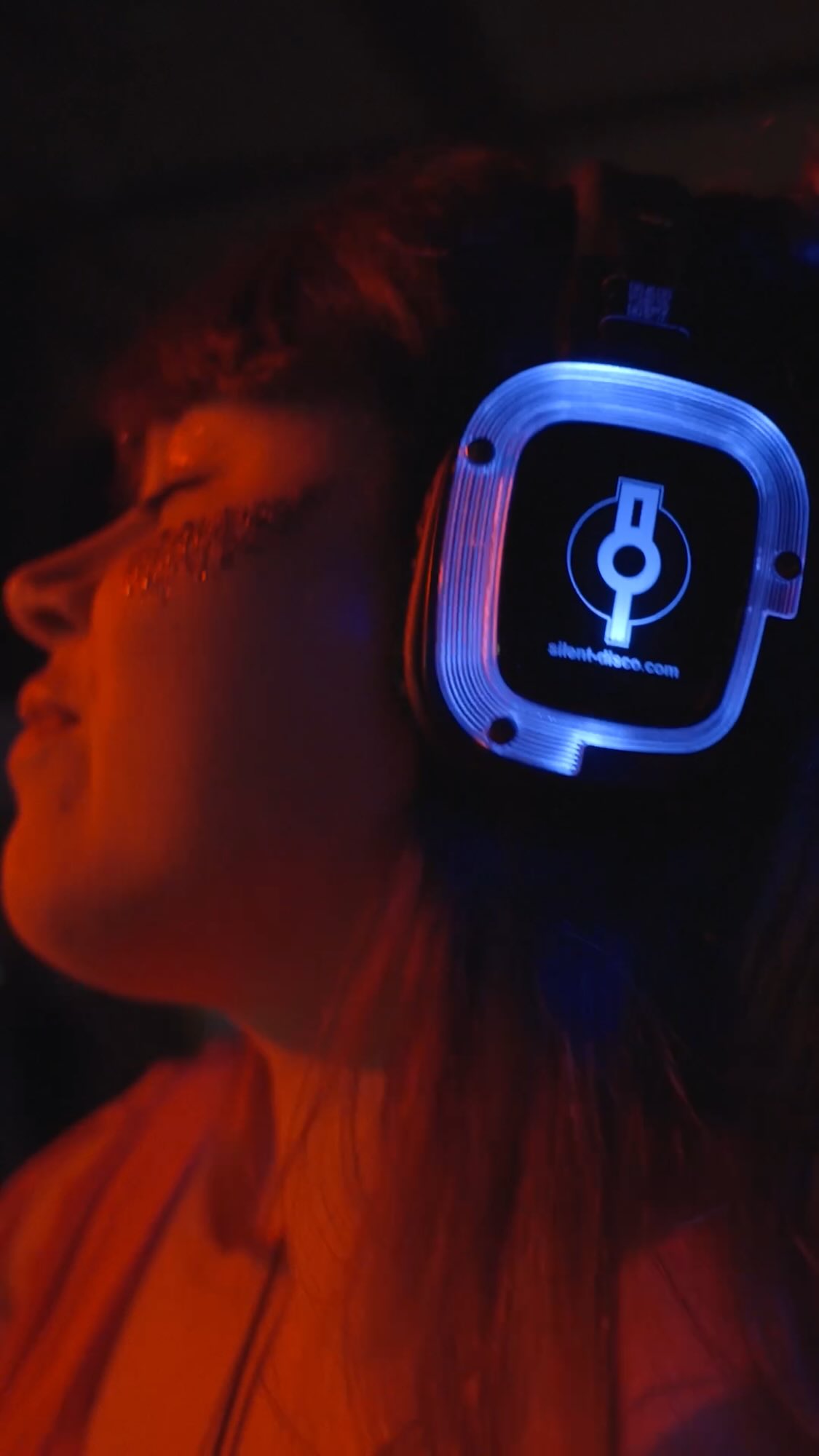 La Summer Silent de Yadlo c’est DANS UN MOIS ! 🚨🎧🌅
Avant de se retrouver pour l’édition 2026 de YADLO, on se met direct dans un mood été avec la Summer Silent !
Toujours en partenariat avec les 800 ans de Préverenges, on vous prépare une soirée mémorable au bord de l’eau 🤝✨
Bloque ton vendredi 19 juin pour venir faire la fête avec nous !
📍 Rendez-vous aux Jardins de Louis à Morges
Pas besoin de réserver ton casque en avance cette fois, on se retrouve directement sur place ! ☀️
#silentyadlo #silentparty #yadlo2026