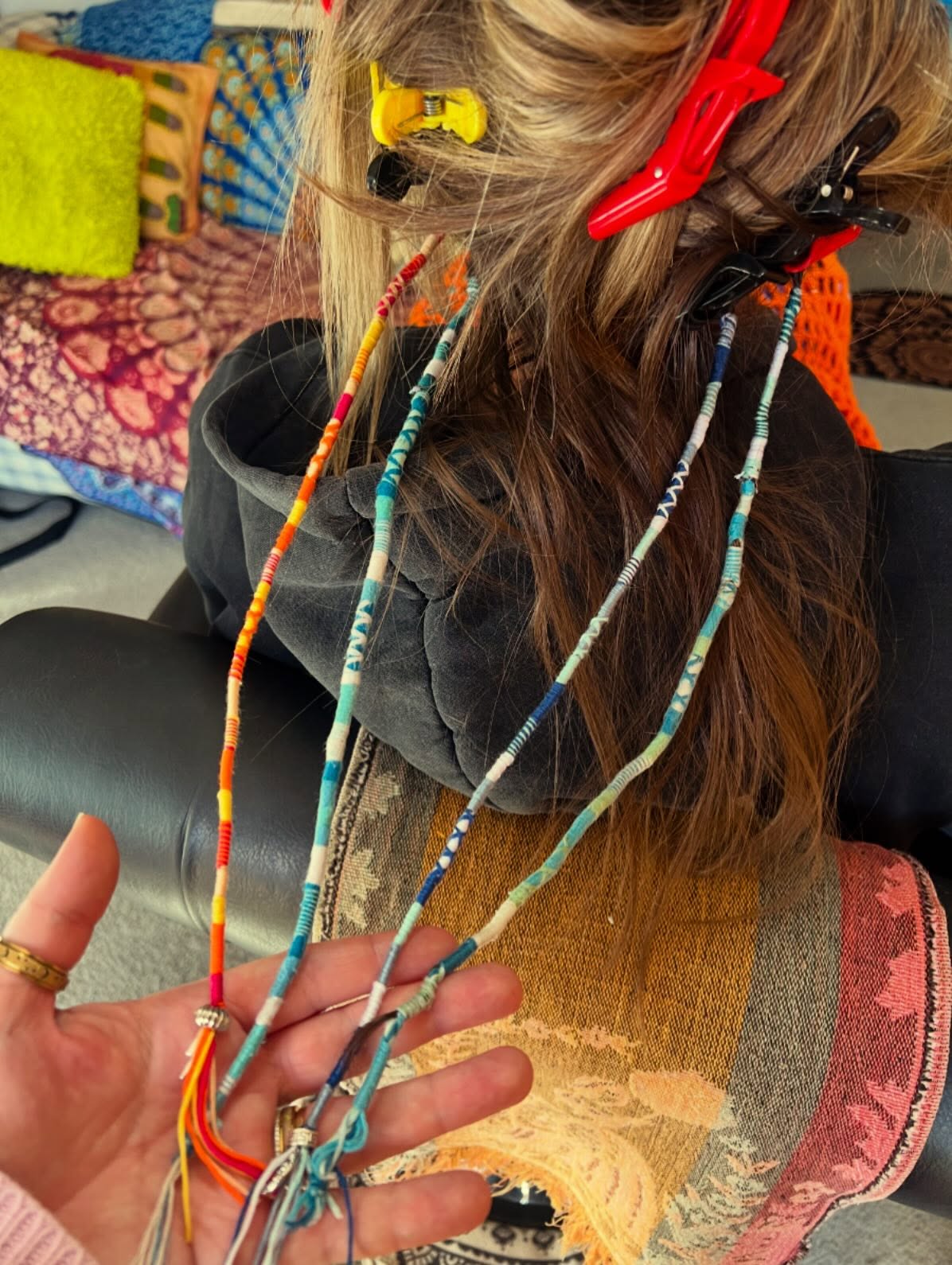 Hair wraps…2 new and 2 repairs on old ones, still going strong 🧡❤️💛
#whyknotnow #hairwraps #wraps #hairbling #geelong