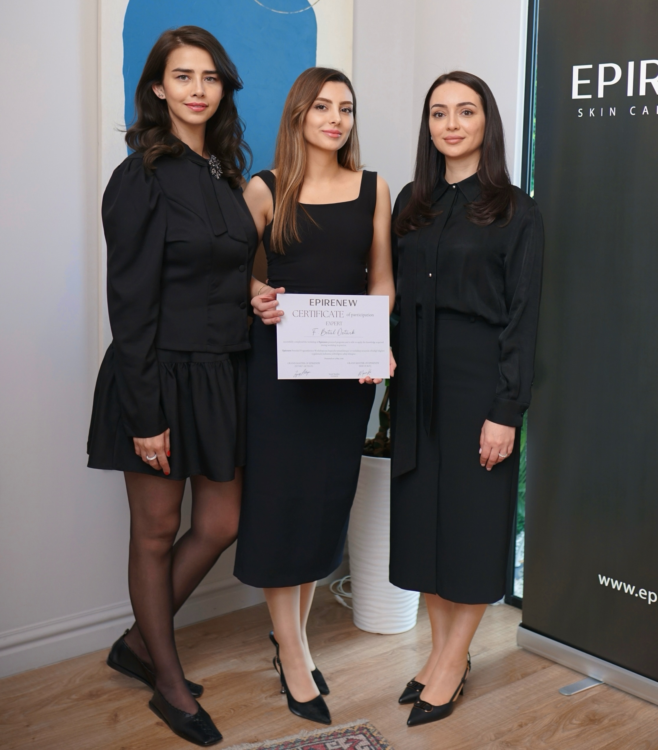 Bir uzmanımız daha EPIRENEW Uzman Ailesi’ne katıldı. ✨
Doğru protokol, doğru bilgi ve sonuç odaklı bir sistemle çalışmak isteyen uzmanlarımızla büyümeye devam ediyoruz.
Siz de EPIRENEW Uzmanı olmak için bizimle iletişime geçebilirsiniz.
Workshop Tarihleri
▪️17 Haziran 2026
▪️21 Temmuz 2026
▪️11 Ağustos 2026
▪️29 Eylül 2026
Detaylı bilgi: 0850 473 15 00