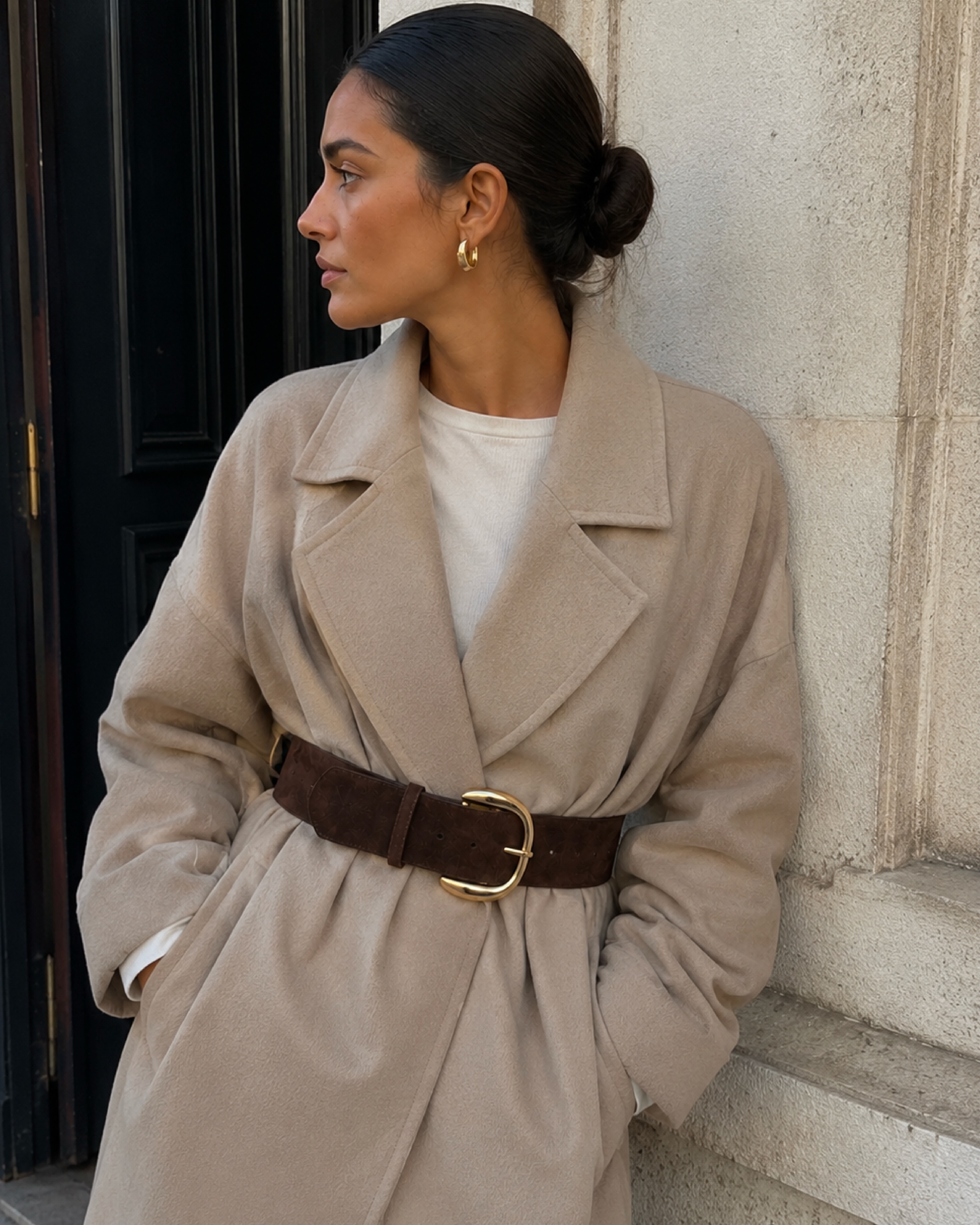 A statement in understated elegance, designed to define the silhouette with soft structure and ease ๐ค
Shop the Bellatrix Wide Suede Belt on @superbalist & add interest to all your winter staples.